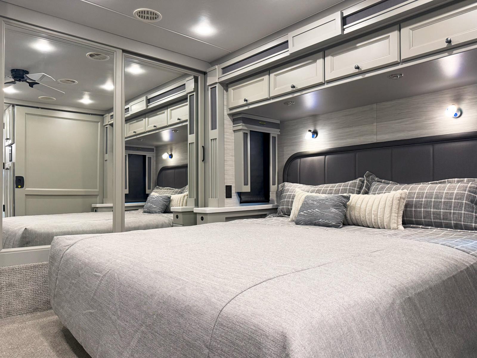 2026 Tiffin Motorhomes 2026 Tiffin Motorhomes Allegro Red - thumbnail 16