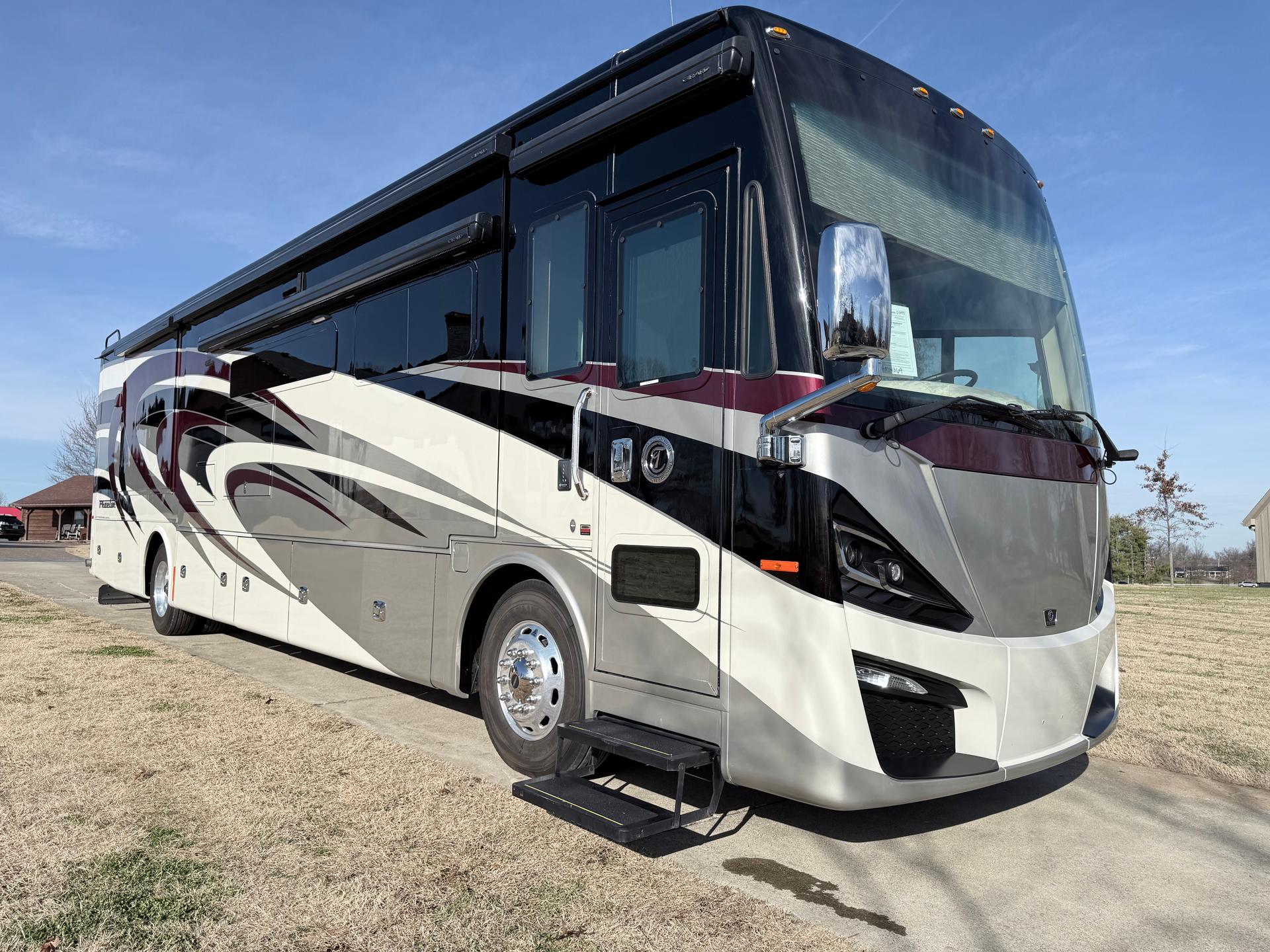 2020 Tiffin Motorhomes 2020 Tiffin Motorhomes Phaeton - thumbnail 9
