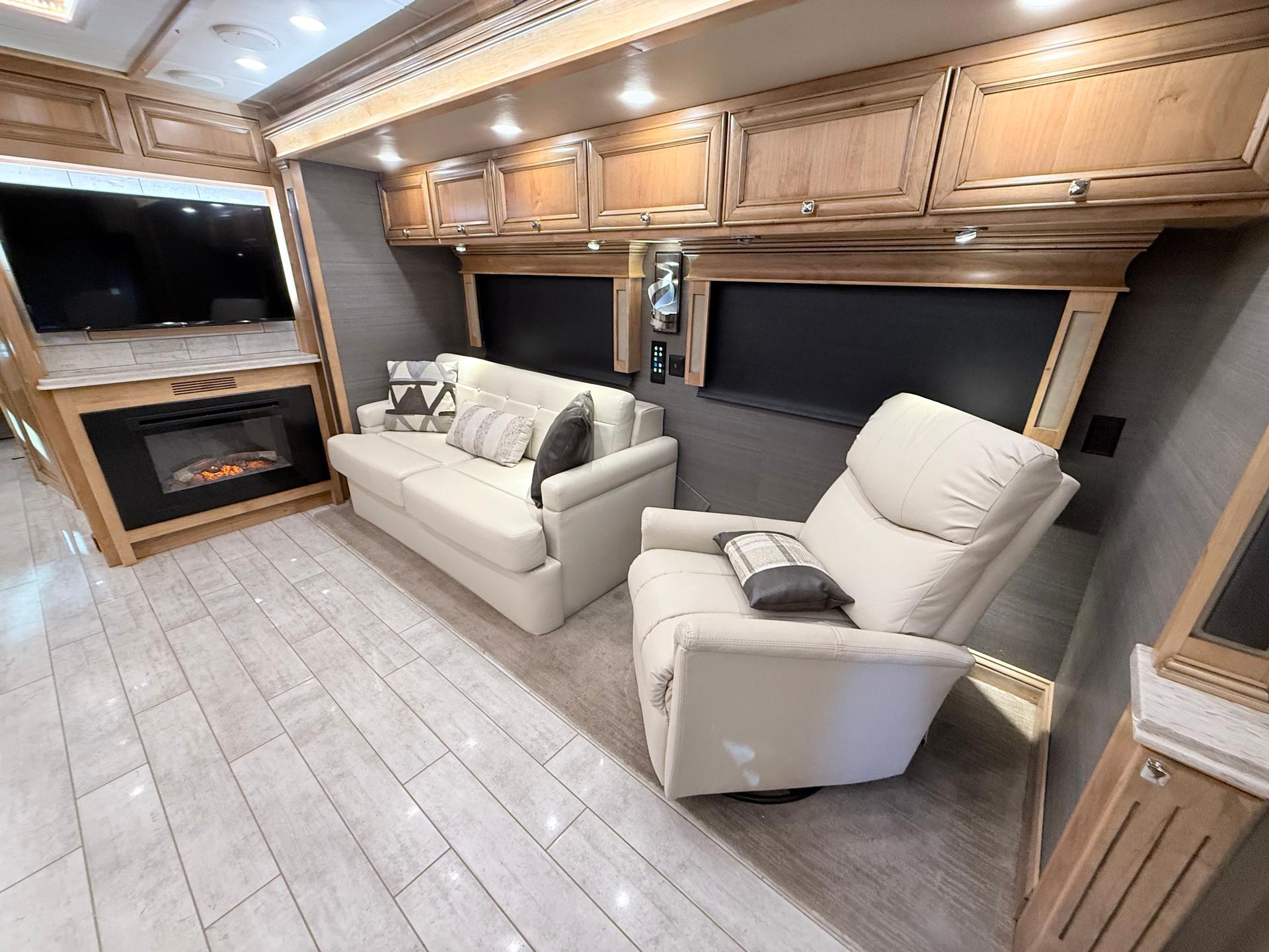 2020 Tiffin Motorhomes 2020 Tiffin Motorhomes Phaeton - thumbnail 11