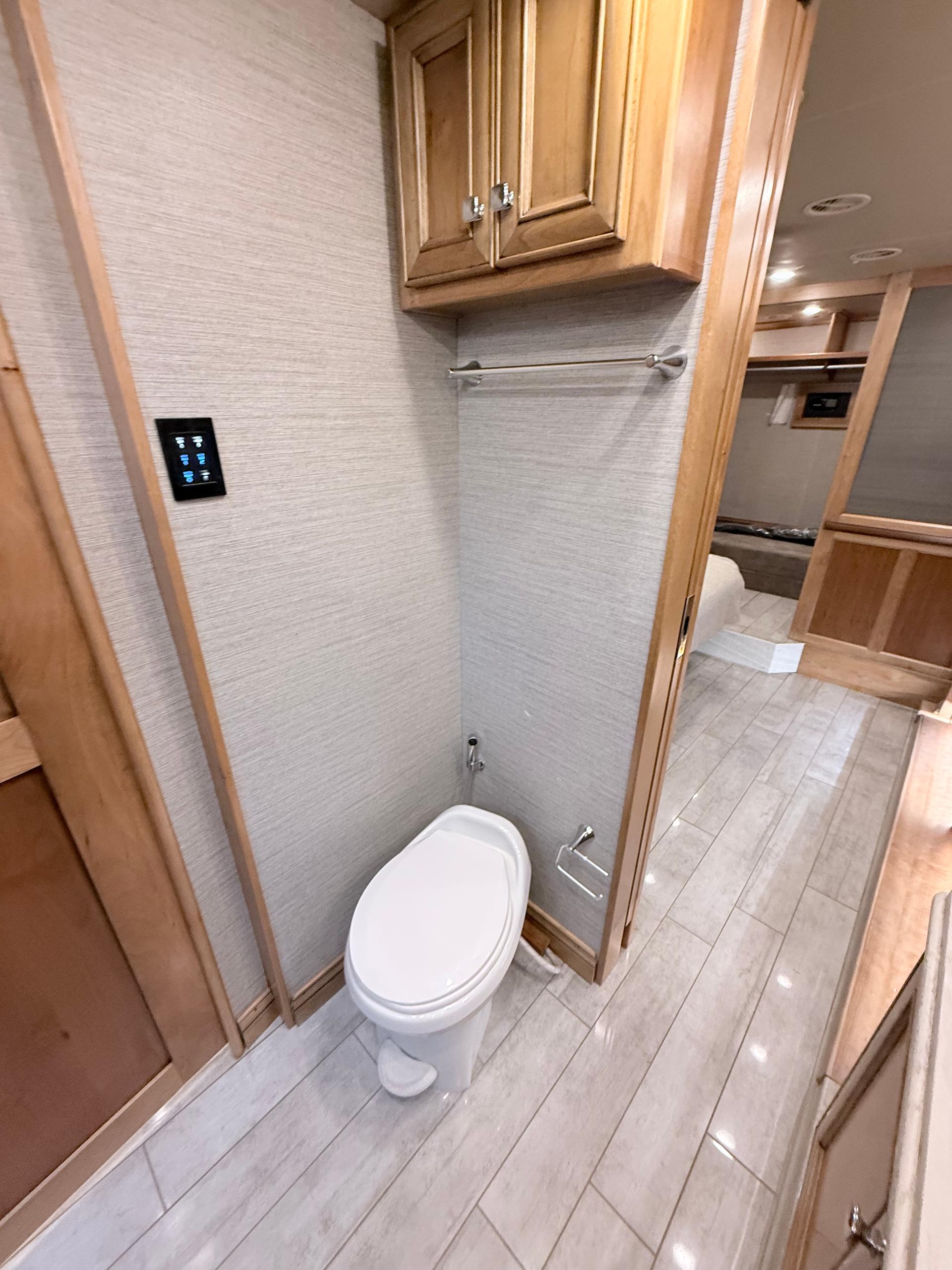 2020 Tiffin Motorhomes 2020 Tiffin Motorhomes Phaeton - thumbnail 26