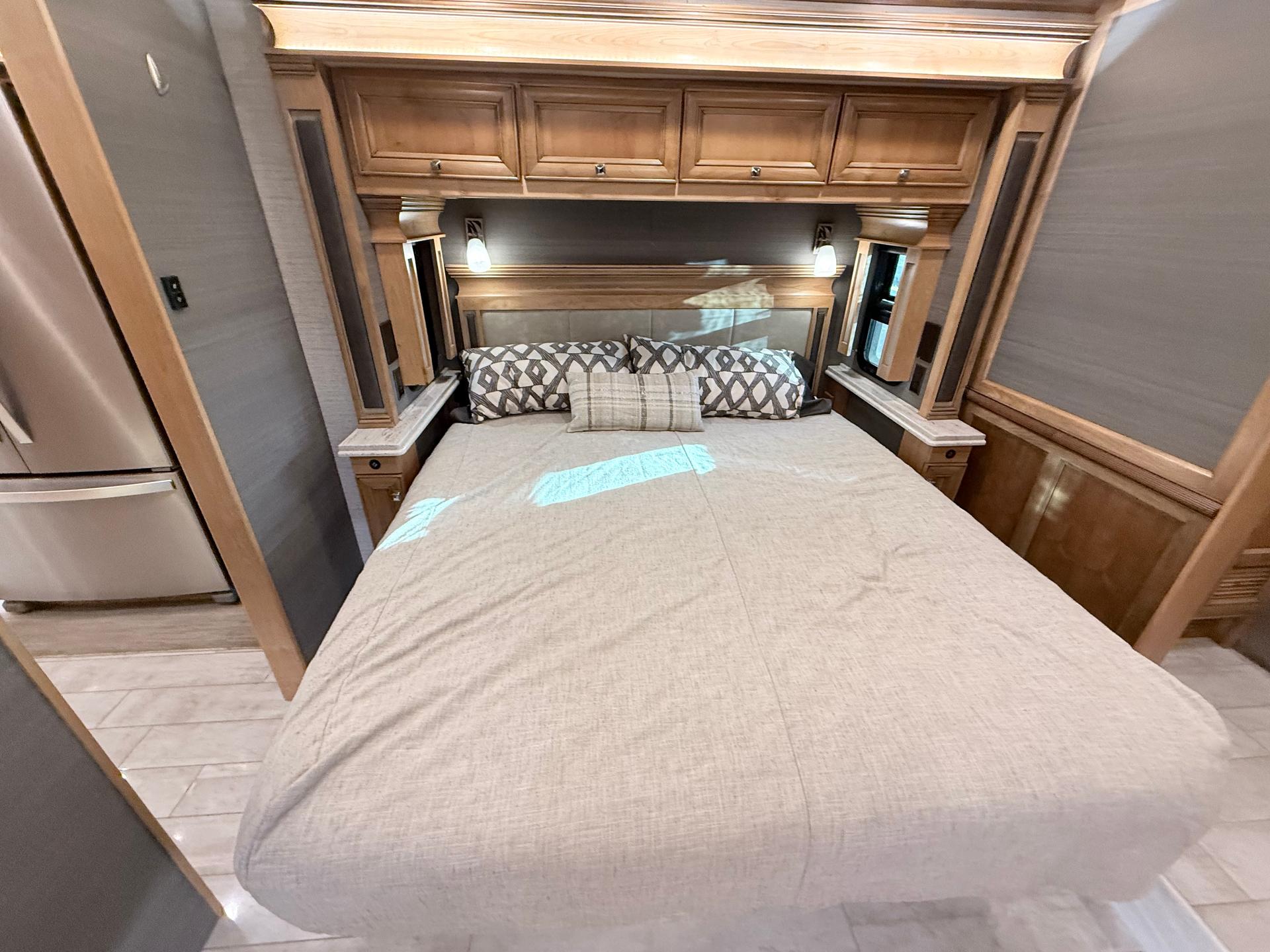 2020 Tiffin Motorhomes 2020 Tiffin Motorhomes Phaeton - thumbnail 27