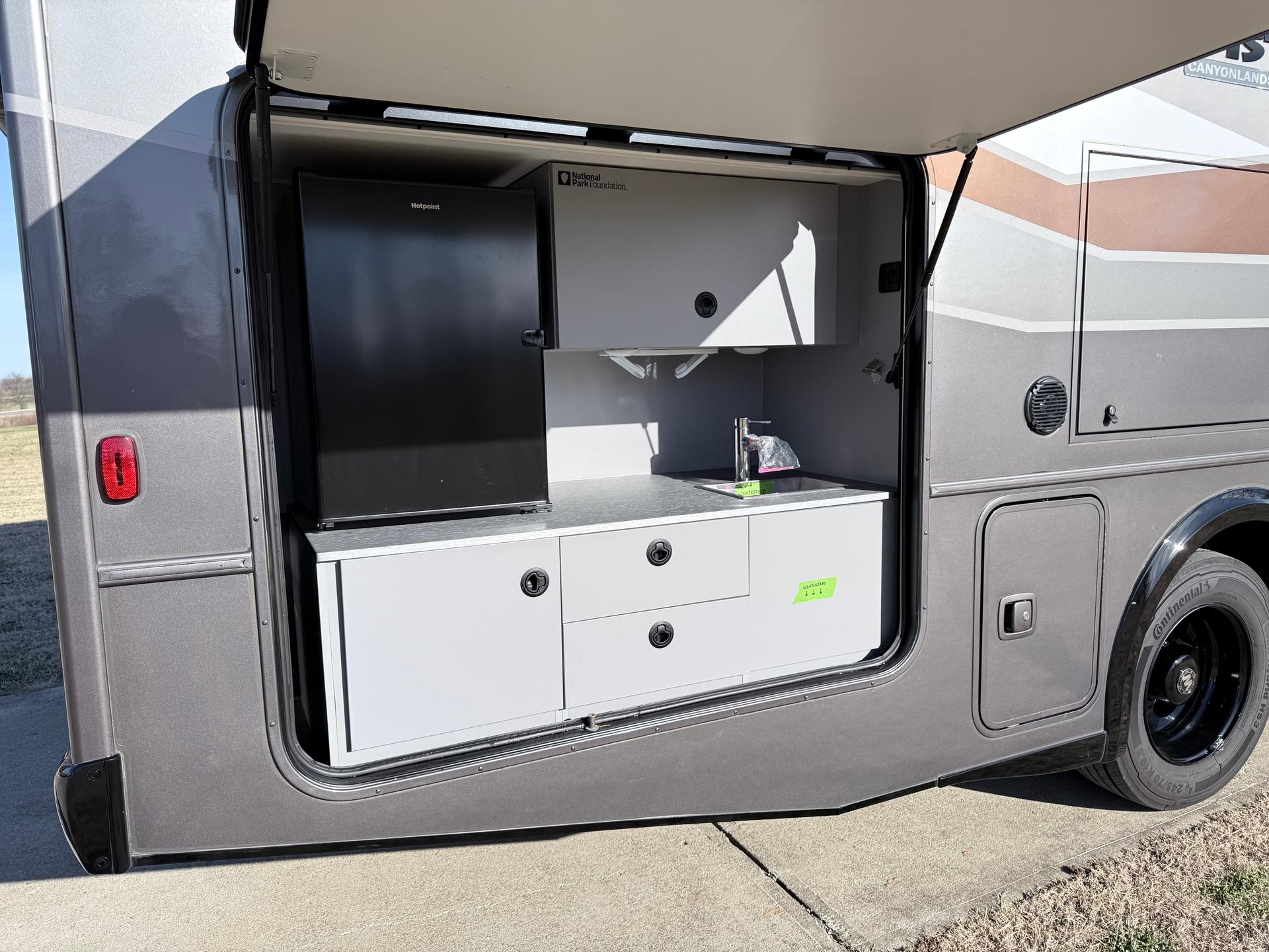 2024 Winnebago 2024 Winnebago Vista NPF - thumbnail 14