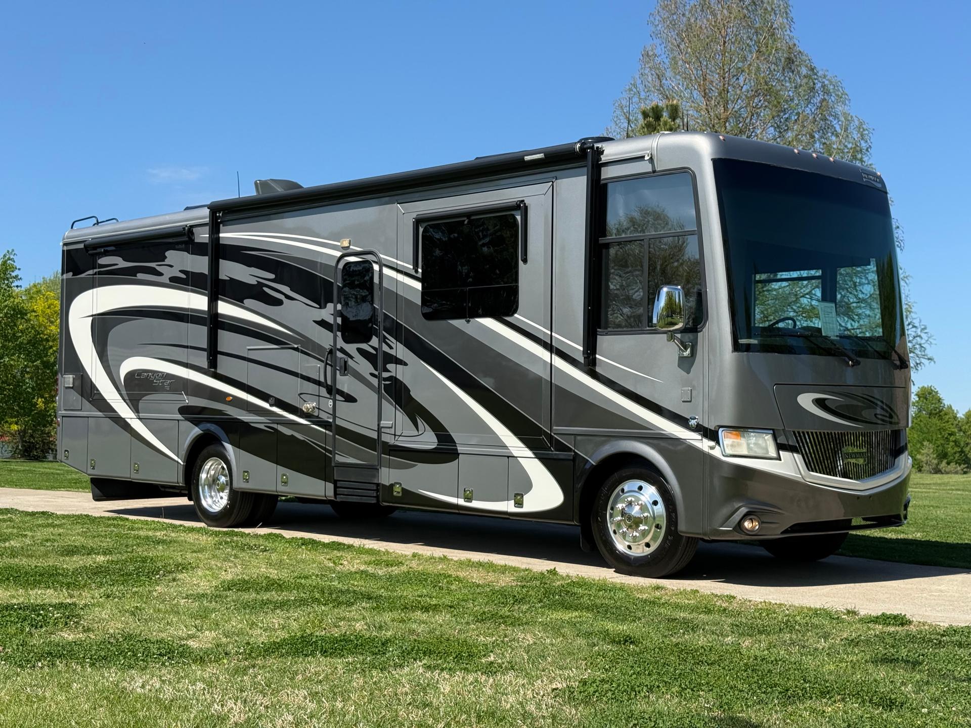 2019 Newmar Canyon Star 3513