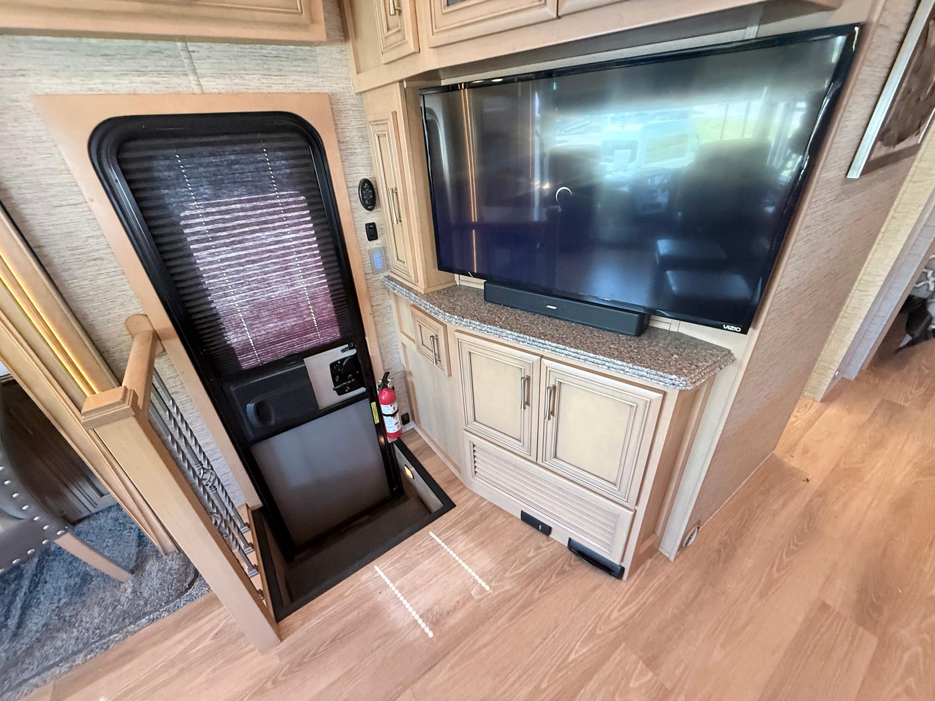 2019 Newmar 2019 Newmar Canyon Star - thumbnail 18