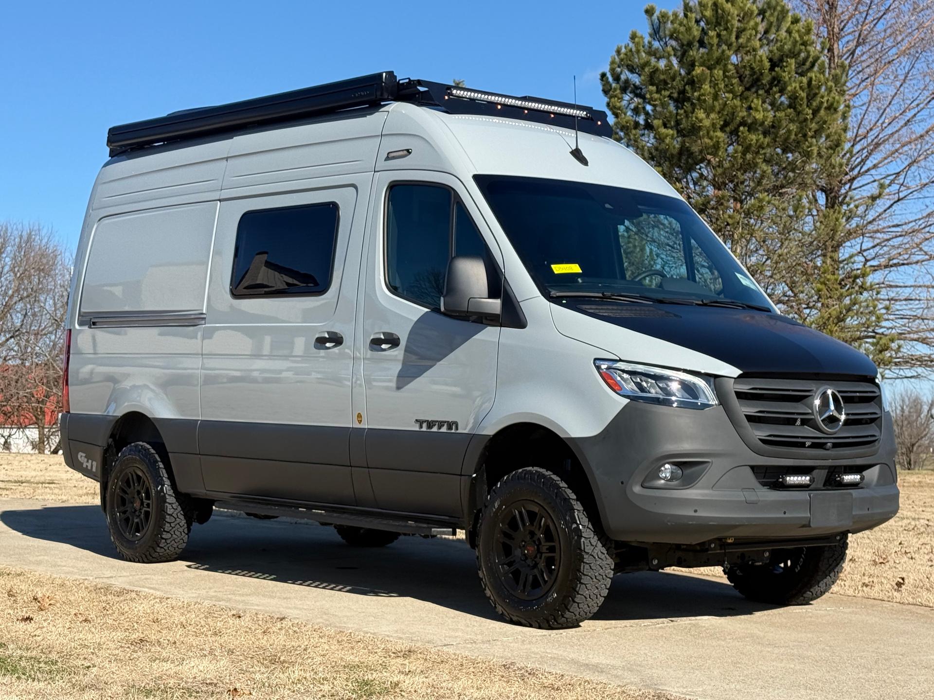 2026 Tiffin Motorhomes 2026 Tiffin Motorhomes Adventure Van - thumbnail 3