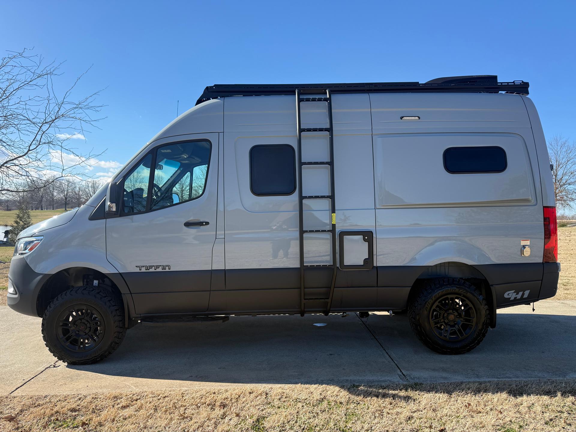 2026 Tiffin Motorhomes 2026 Tiffin Motorhomes Adventure Van - thumbnail 8