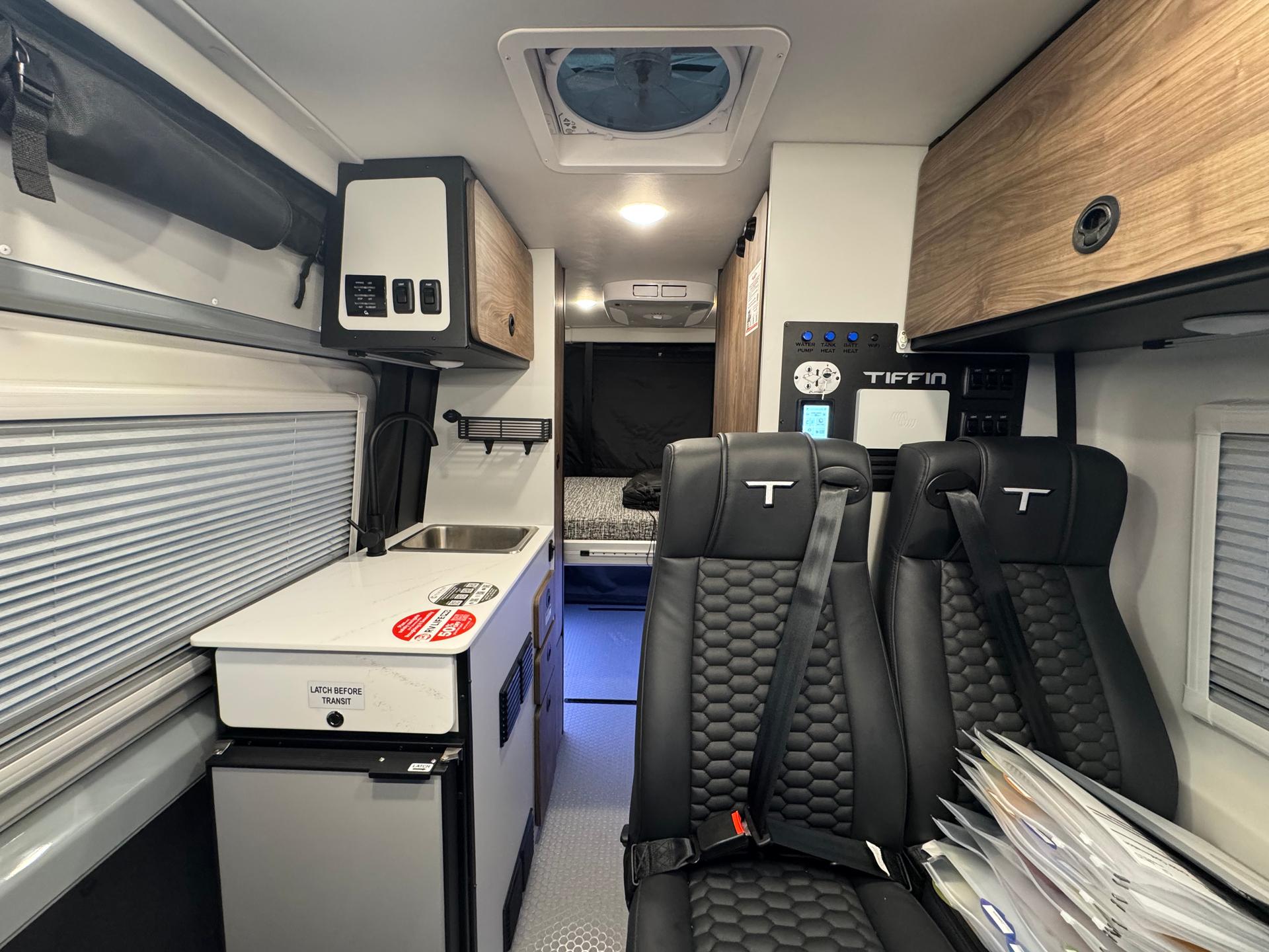 2026 Tiffin Motorhomes 2026 Tiffin Motorhomes Adventure Van - thumbnail 16