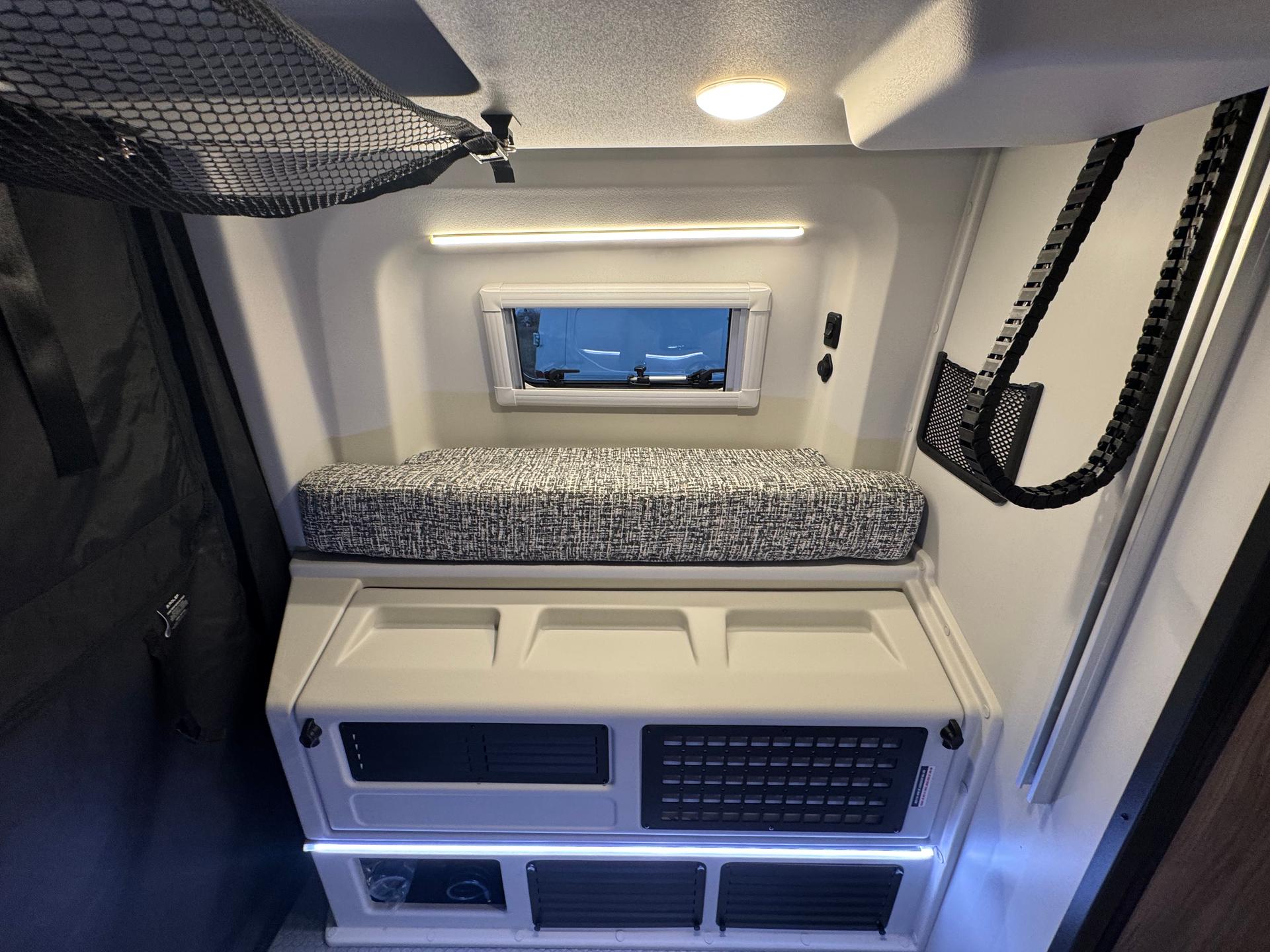 2026 Tiffin Motorhomes 2026 Tiffin Motorhomes Adventure Van - thumbnail 35