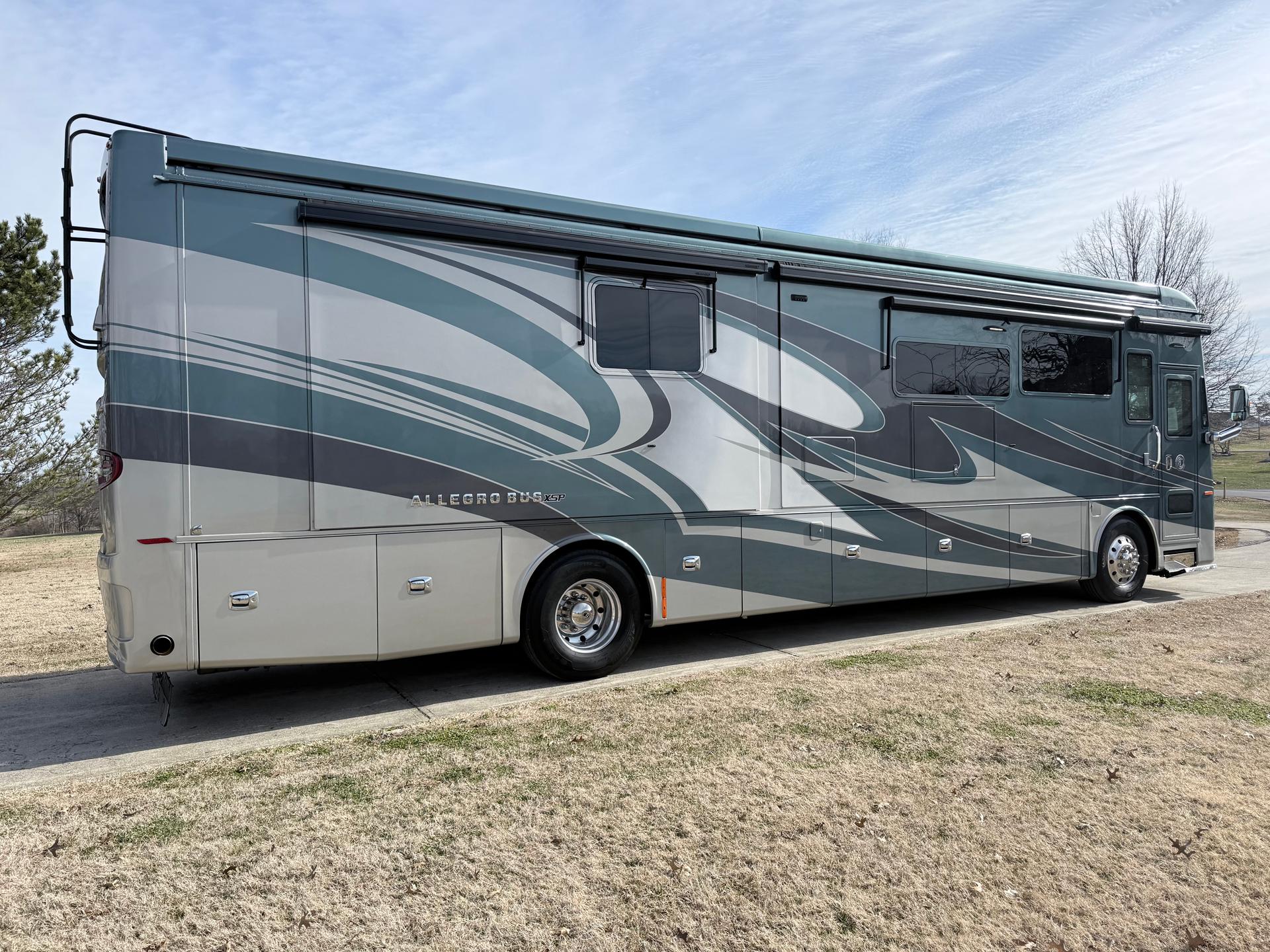 2019 Tiffin Motorhomes 2019 Tiffin Motorhomes Allegro Bus - thumbnail 5