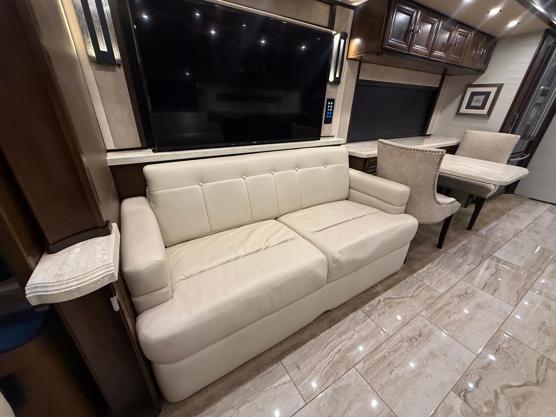 2019 Tiffin Motorhomes 2019 Tiffin Motorhomes Allegro Bus - thumbnail 16