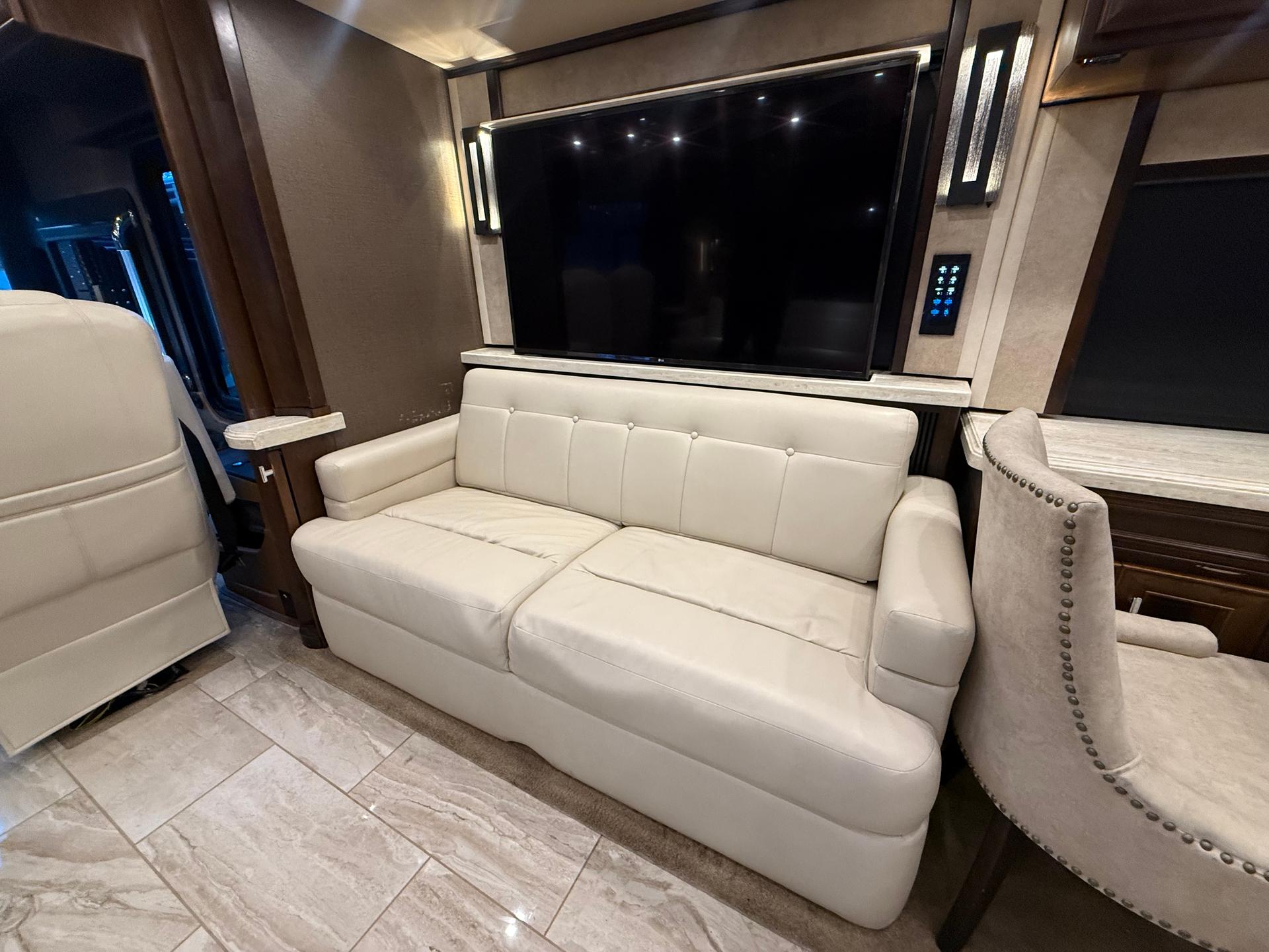 2019 Tiffin Motorhomes 2019 Tiffin Motorhomes Allegro Bus - thumbnail 17