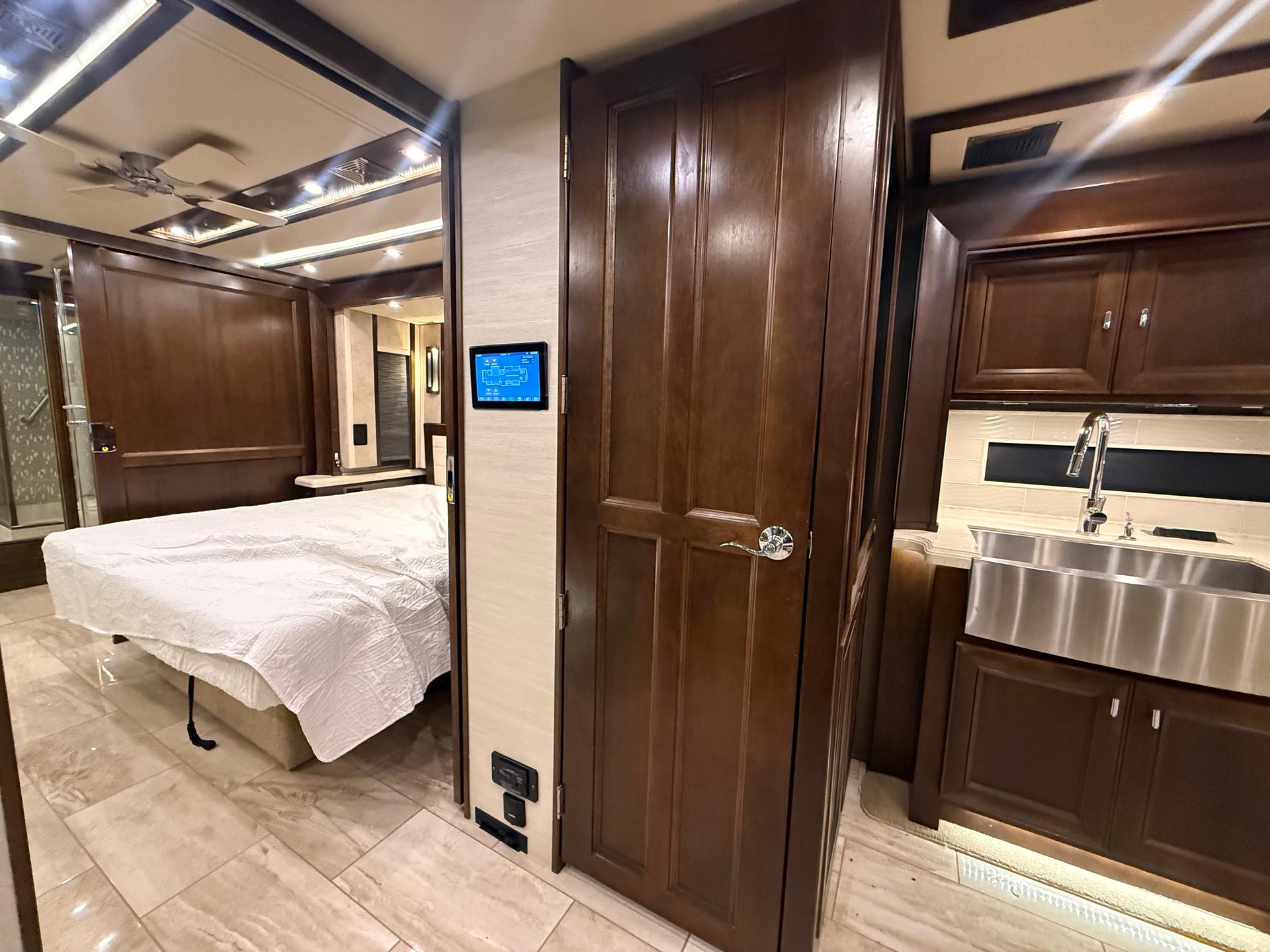 2019 Tiffin Motorhomes 2019 Tiffin Motorhomes Allegro Bus - thumbnail 31