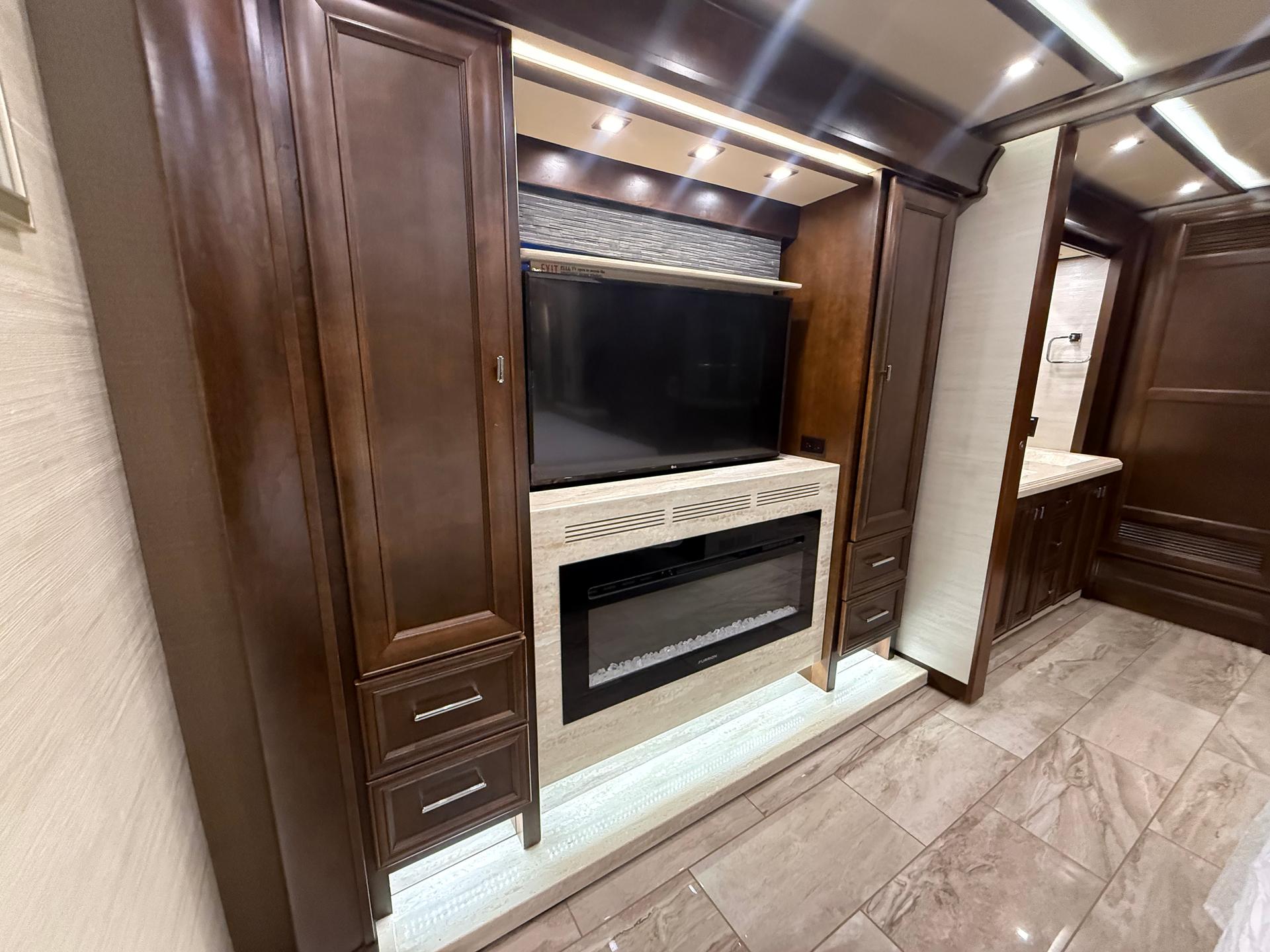 2019 Tiffin Motorhomes 2019 Tiffin Motorhomes Allegro Bus - thumbnail 35