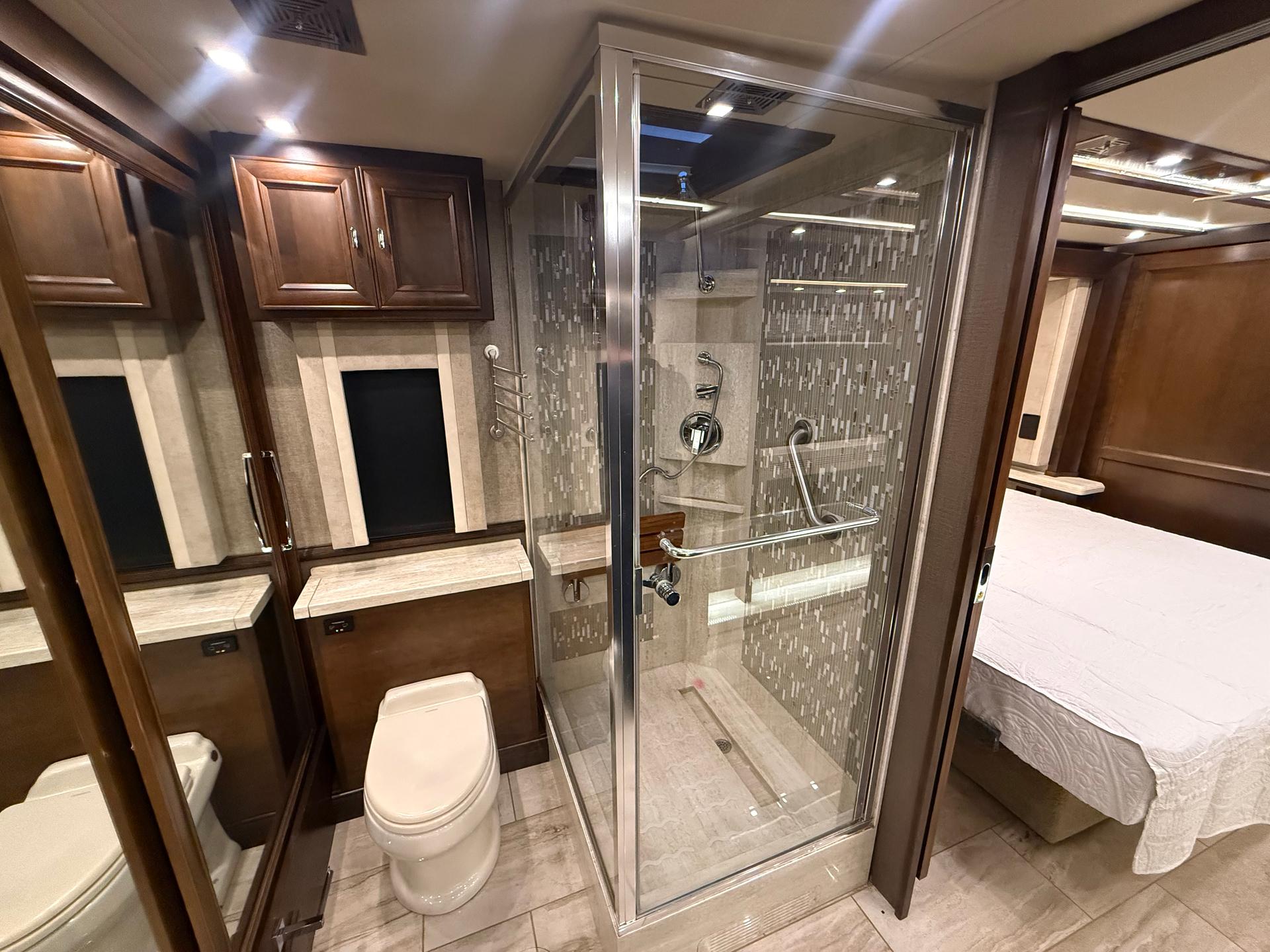 2019 Tiffin Motorhomes 2019 Tiffin Motorhomes Allegro Bus - thumbnail 40