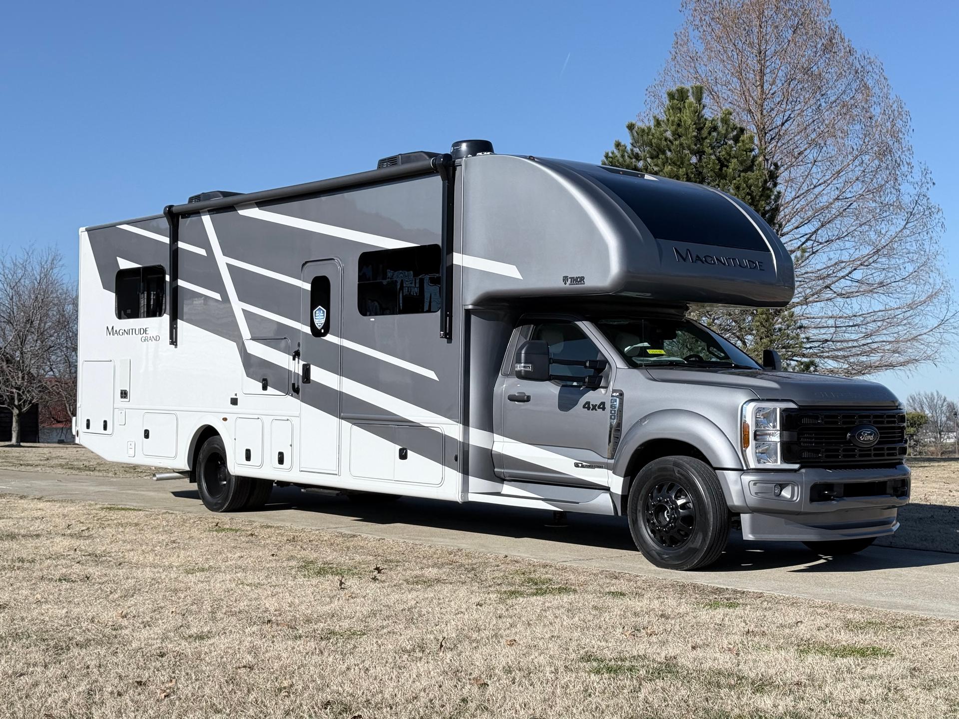 2026 Thor Motor Coach Magnitude Grand L35