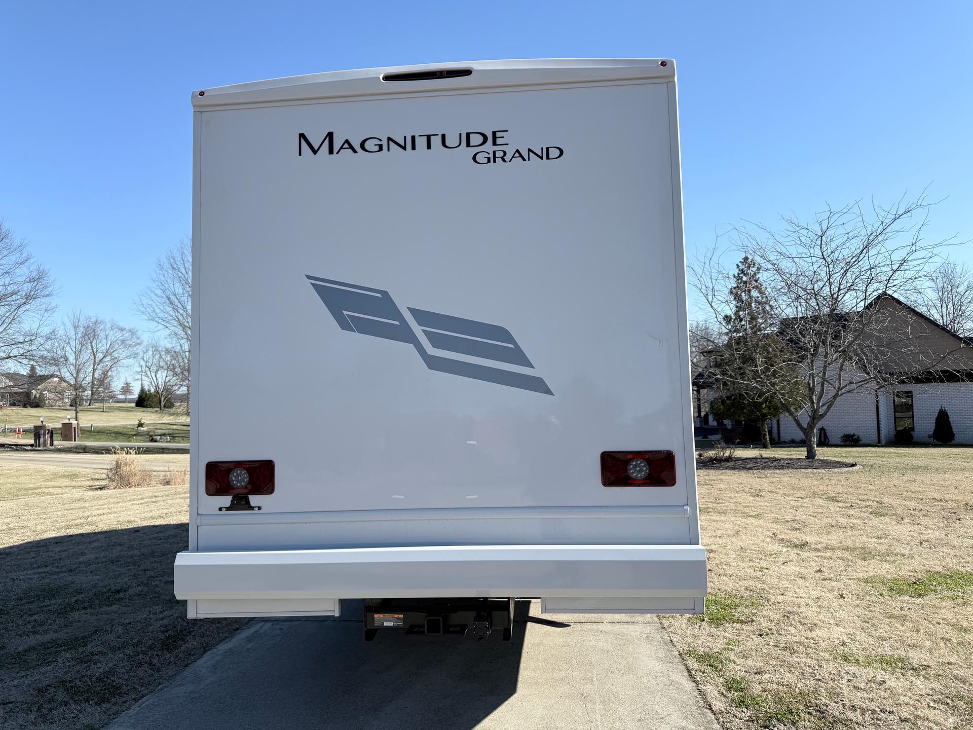 2026 Thor Motor Coach 2026 Thor Motor Coach Magnitude Grand - thumbnail 6