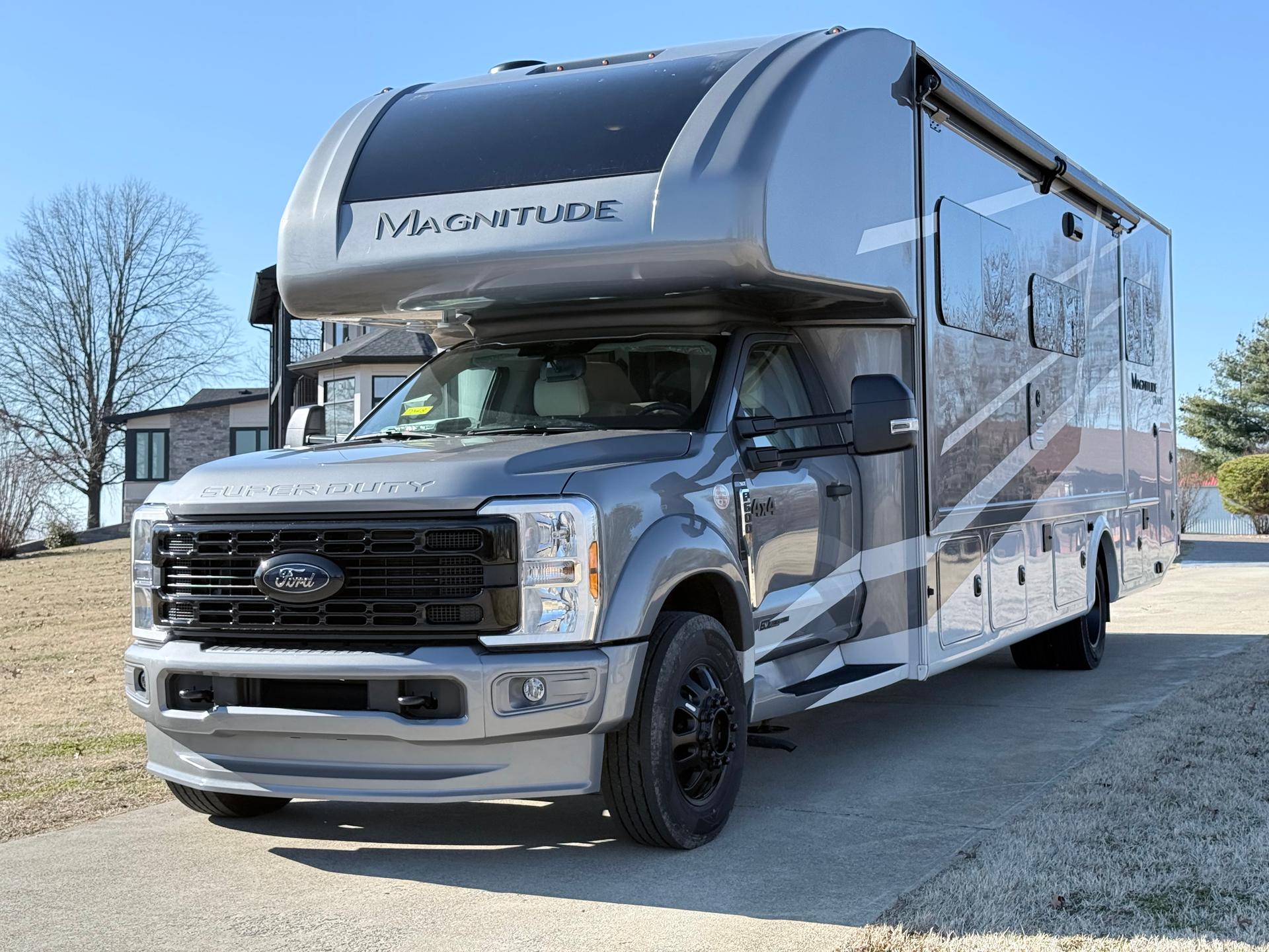 2026 Thor Motor Coach 2026 Thor Motor Coach Magnitude Grand - thumbnail 12