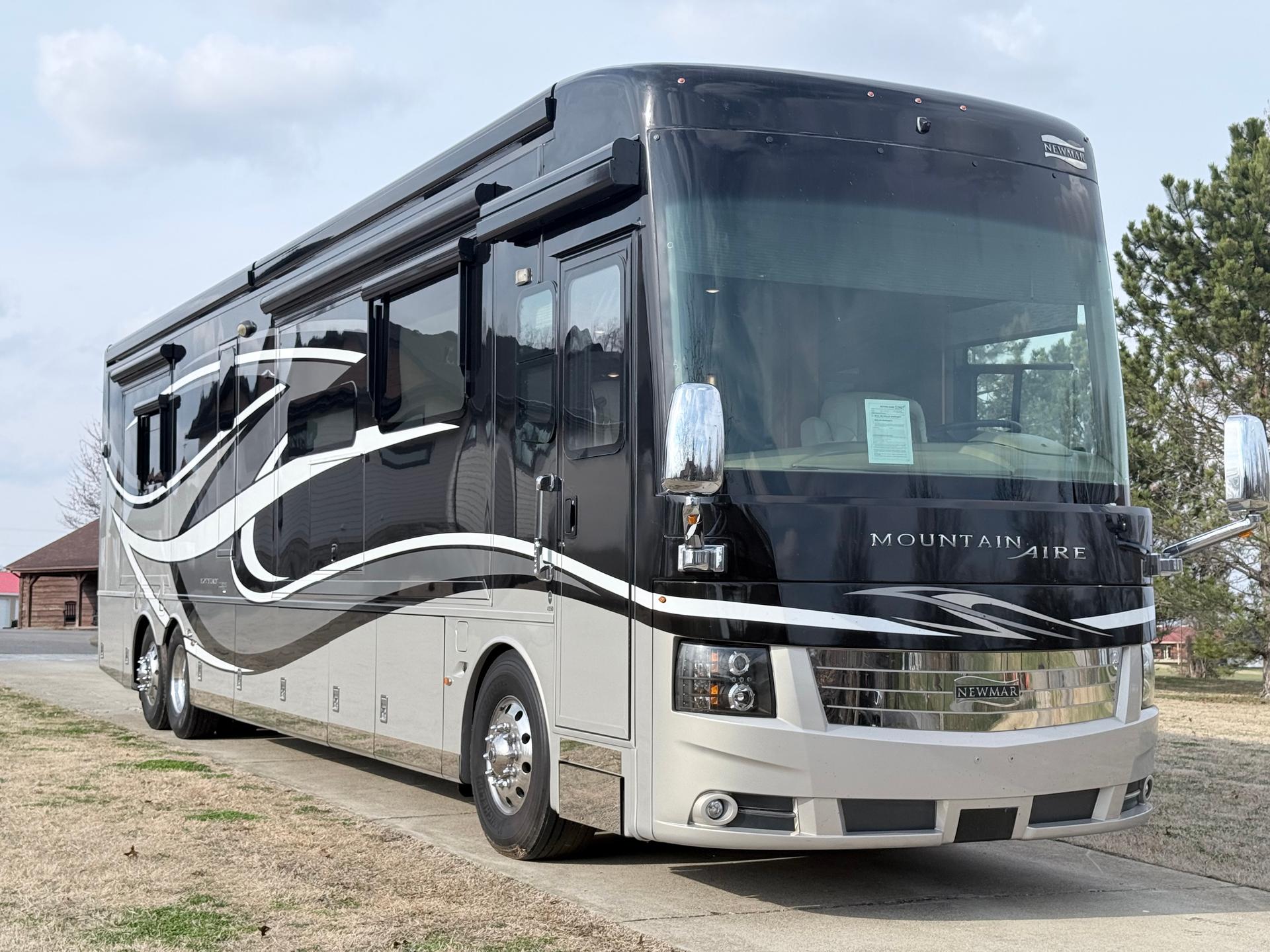 2019 Newmar 2019 Newmar Mountain Aire - thumbnail 11