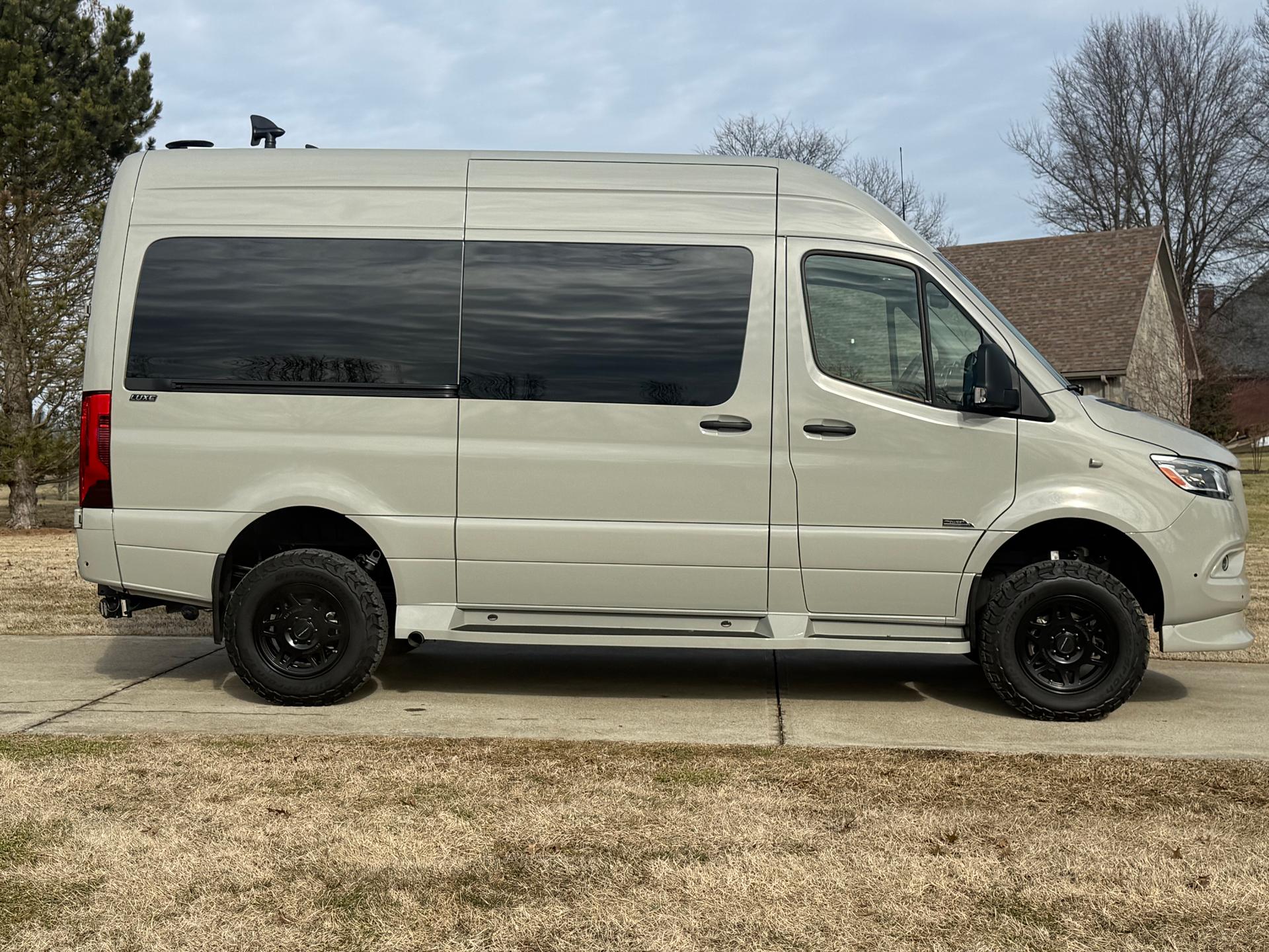 2023 Midwest Automotive Designs 2023 Midwest Automotive Designs Luxe Cruiser - thumbnail 3