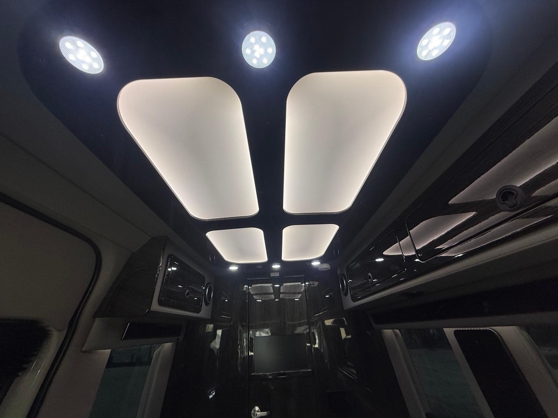 2023 Midwest Automotive Designs 2023 Midwest Automotive Designs Luxe Cruiser - thumbnail 11