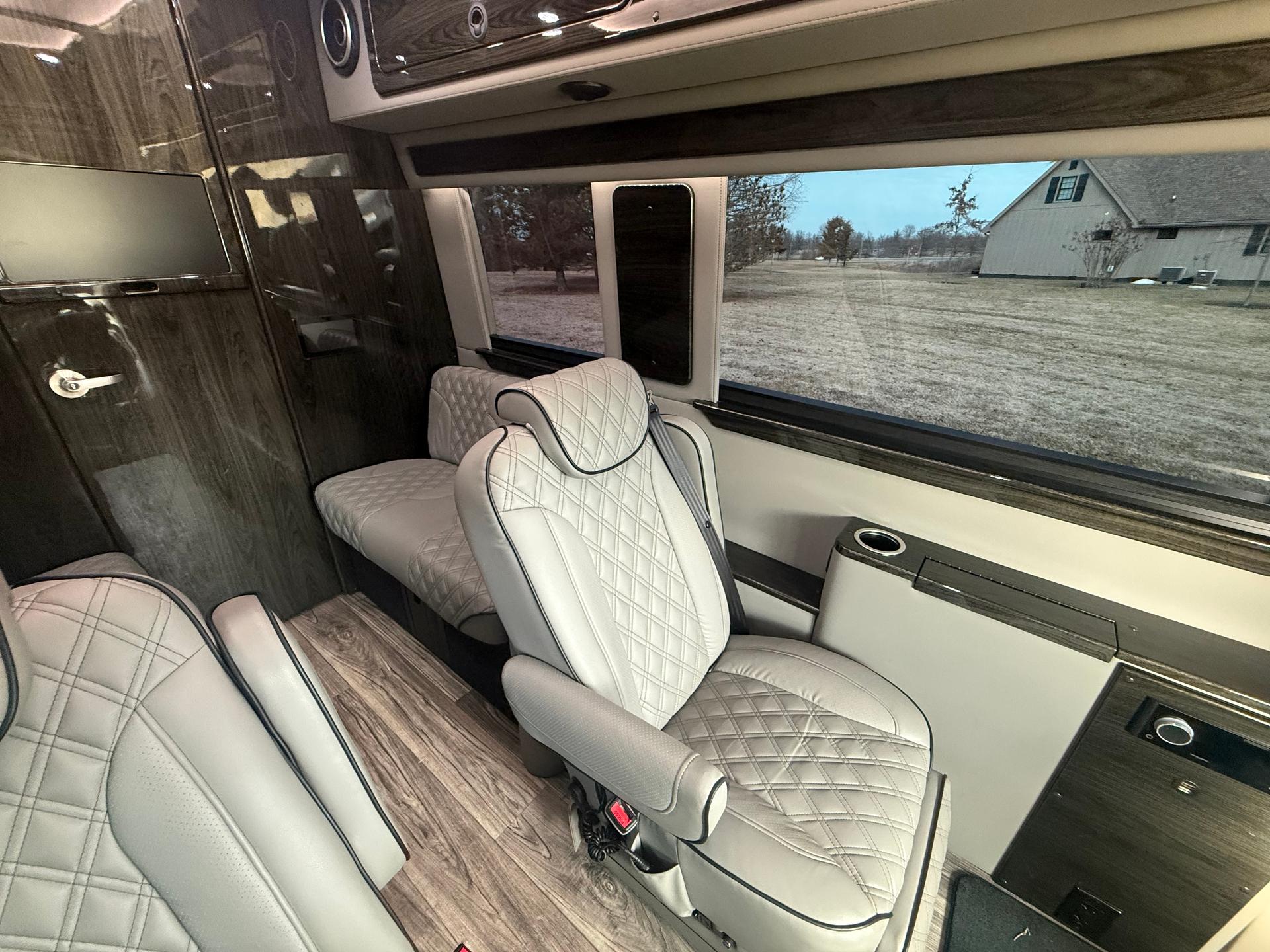 2023 Midwest Automotive Designs 2023 Midwest Automotive Designs Luxe Cruiser - thumbnail 12