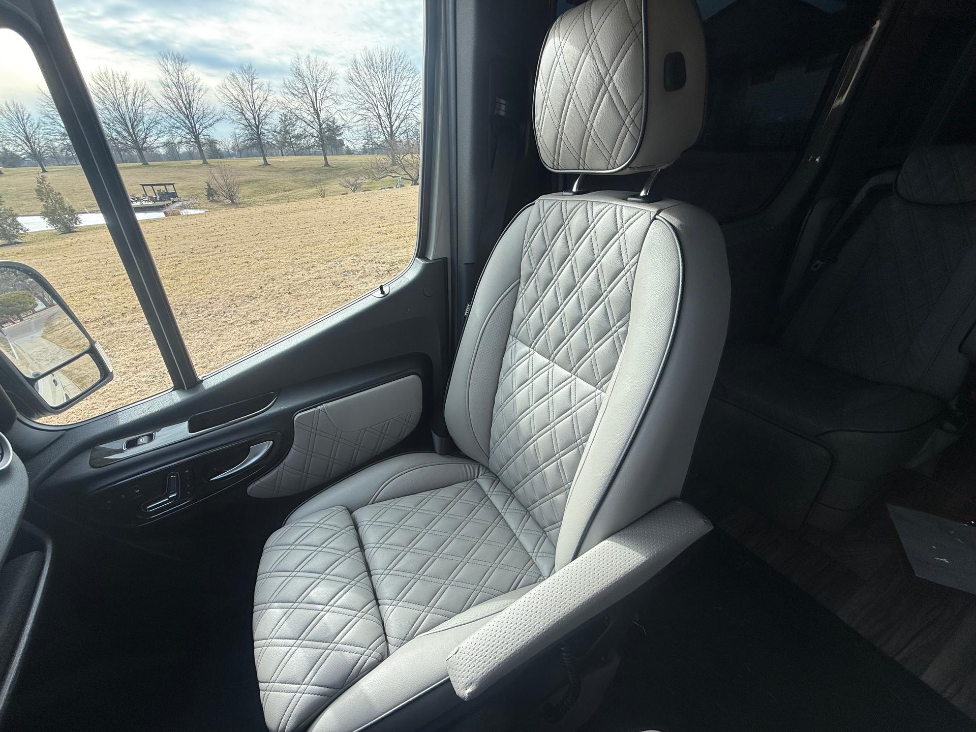 2023 Midwest Automotive Designs 2023 Midwest Automotive Designs Luxe Cruiser - thumbnail 24