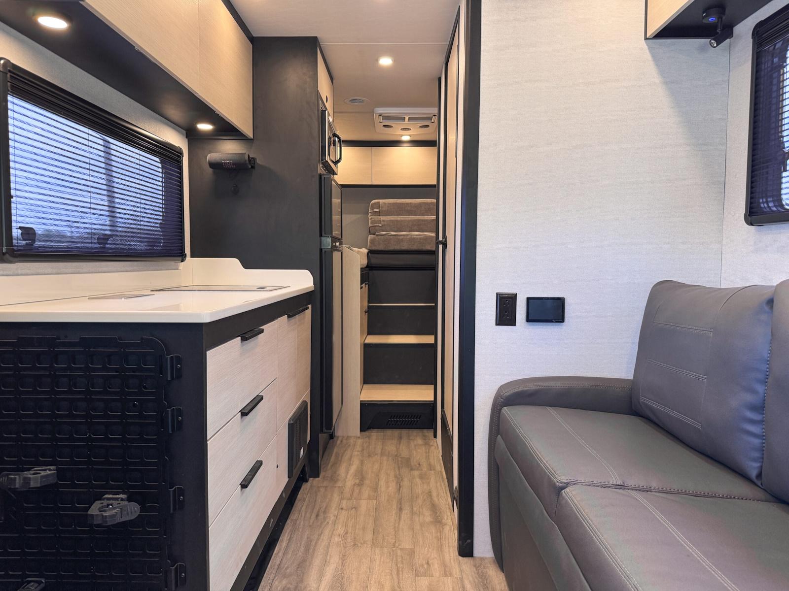 2026 Tiffin Motorhomes 2026 Tiffin Motorhomes Open Trail  - thumbnail 10