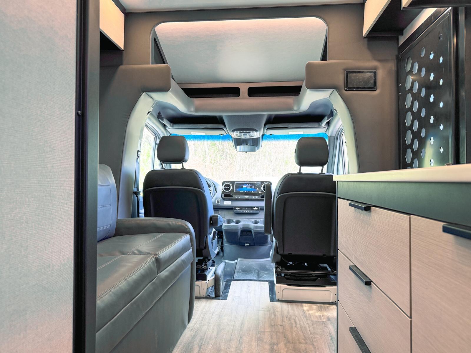 2026 Tiffin Motorhomes 2026 Tiffin Motorhomes Open Trail  - thumbnail 12