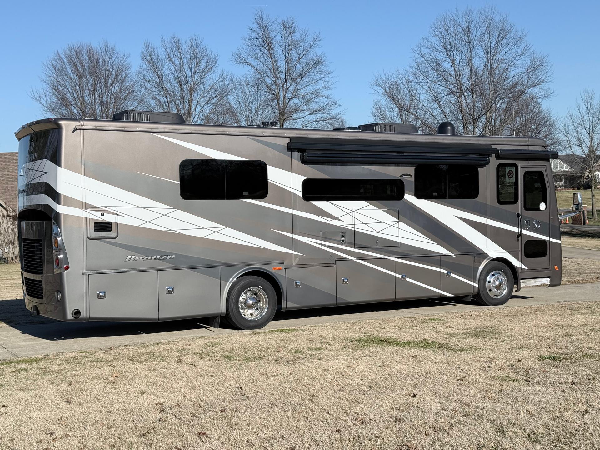 2026 Tiffin Motorhomes 2026 Tiffin Motorhomes Allegro Breeze - thumbnail 5