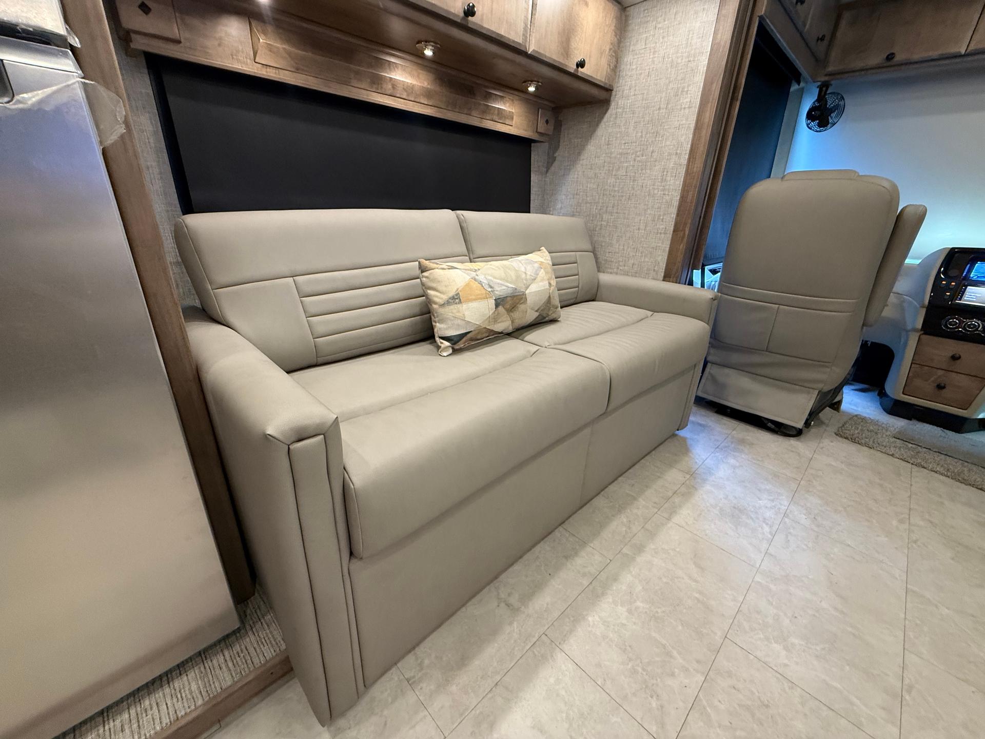 2026 Tiffin Motorhomes 2026 Tiffin Motorhomes Allegro Breeze - thumbnail 16