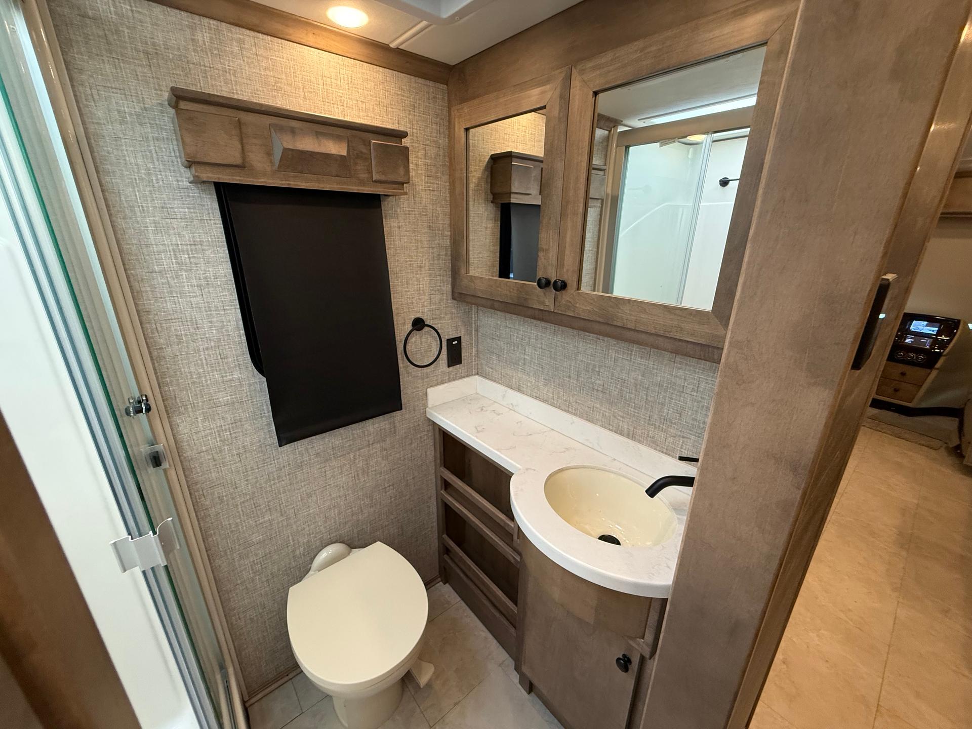 2026 Tiffin Motorhomes 2026 Tiffin Motorhomes Allegro Breeze - thumbnail 33