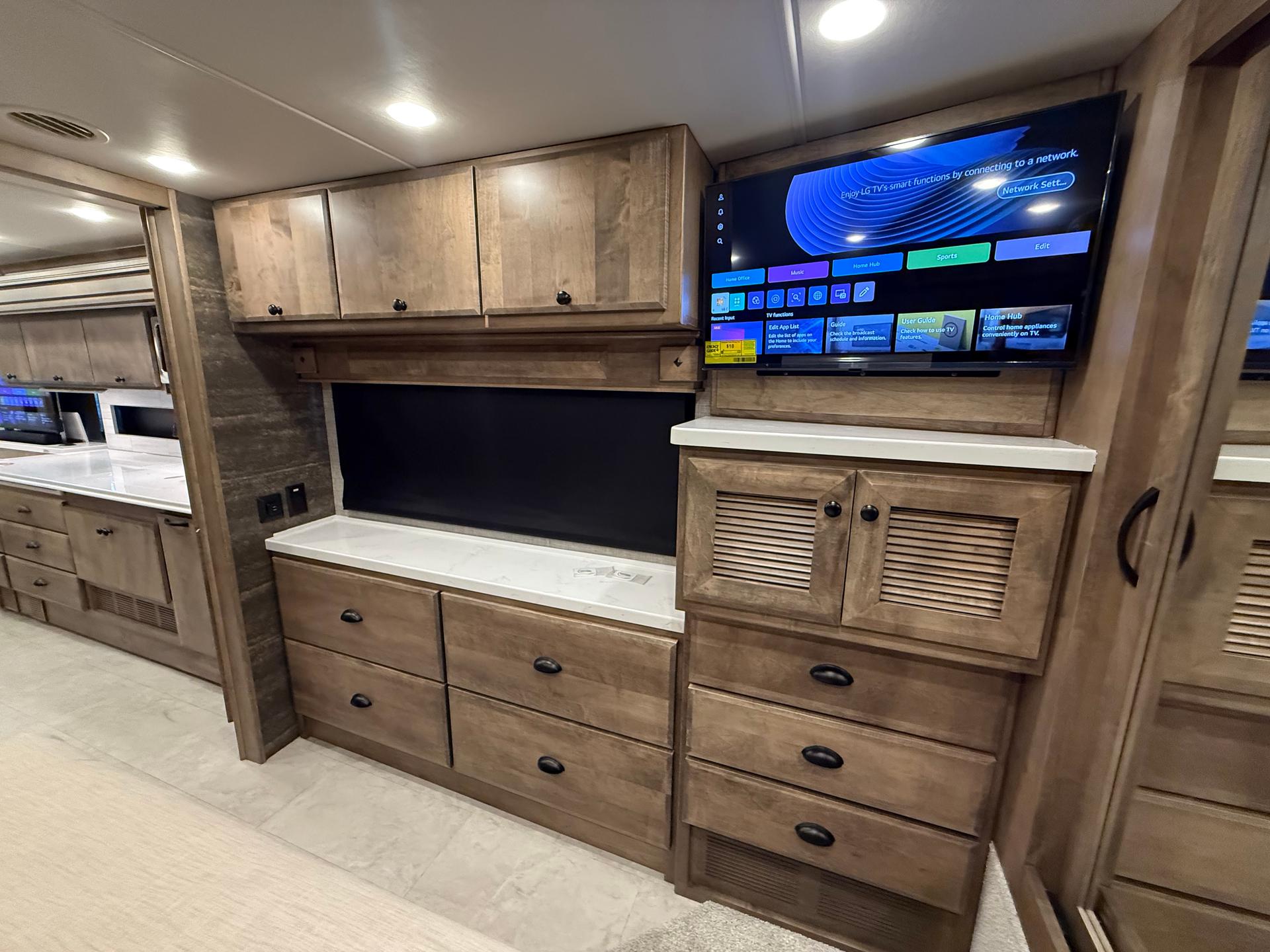 2026 Tiffin Motorhomes 2026 Tiffin Motorhomes Allegro Breeze - thumbnail 38