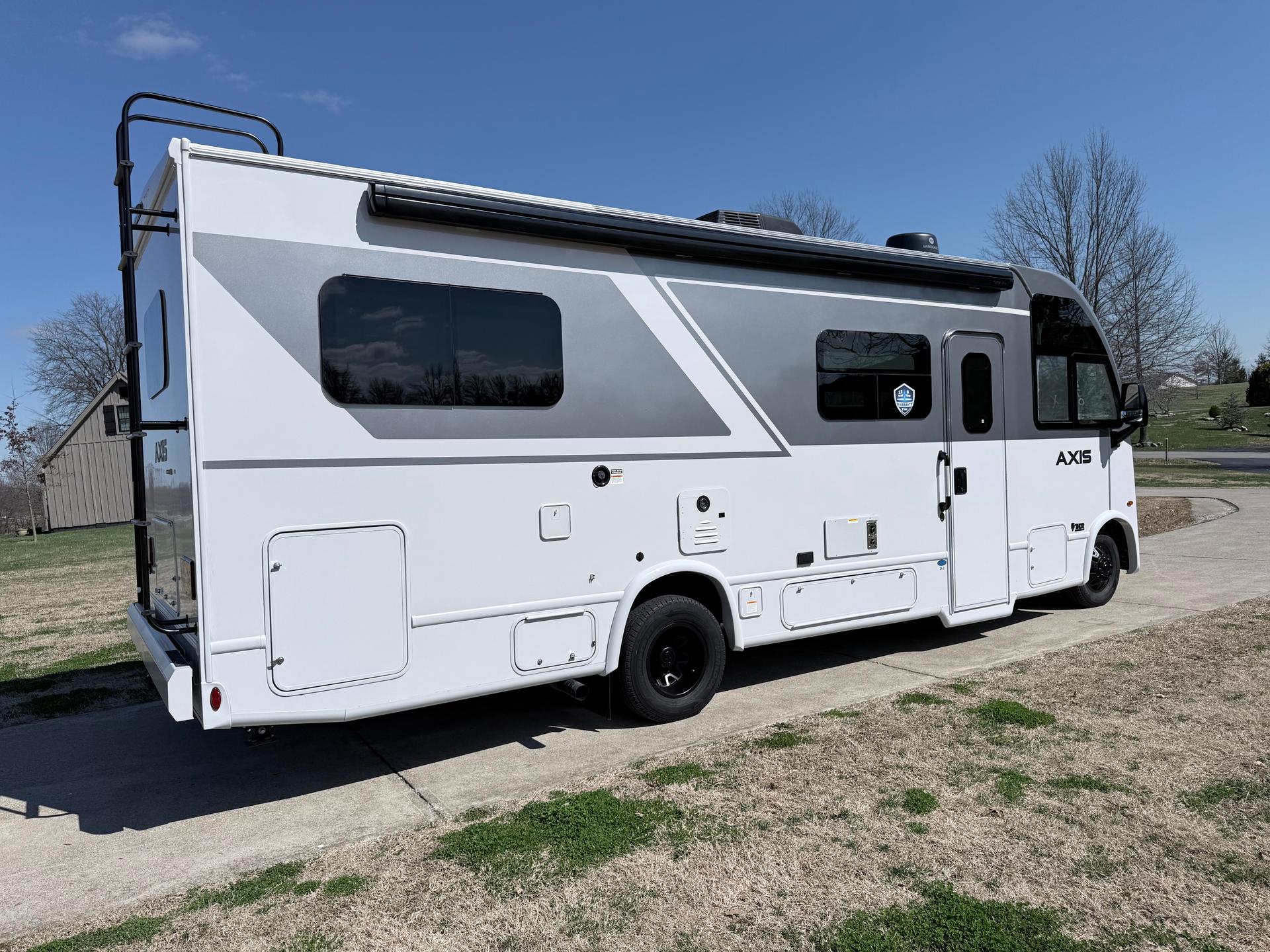 2026 Thor Motor Coach 2026 Thor Motor Coach Axis - thumbnail 5