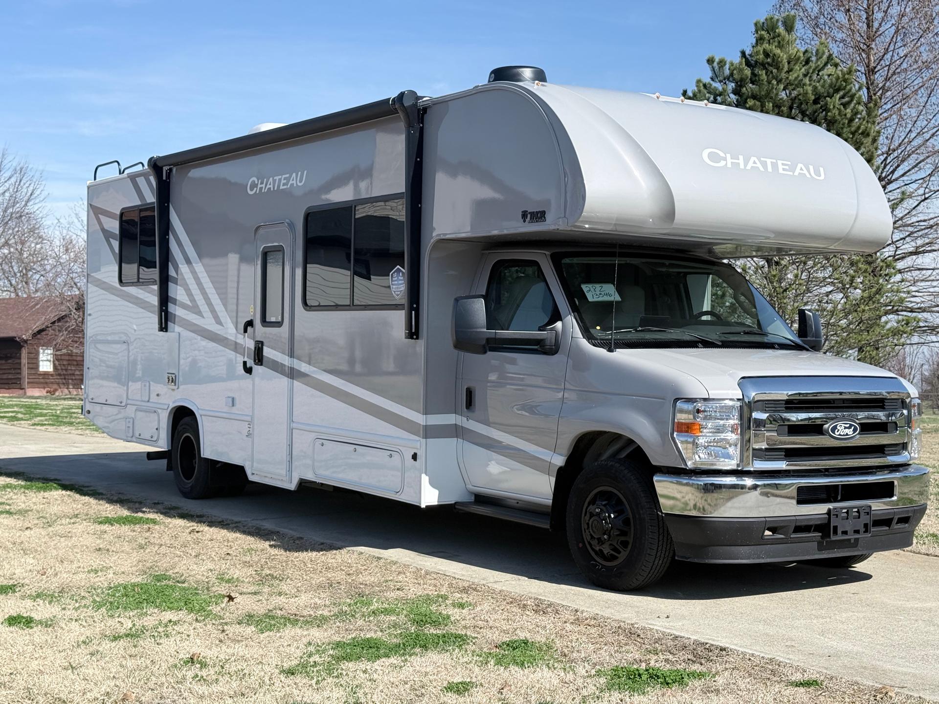 2026 Thor Motor Coach 2026 Thor Motor Coach Chateau - thumbnail 3
