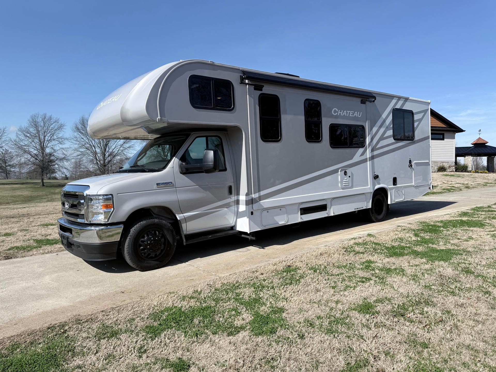 2026 Thor Motor Coach 2026 Thor Motor Coach Chateau - thumbnail 10