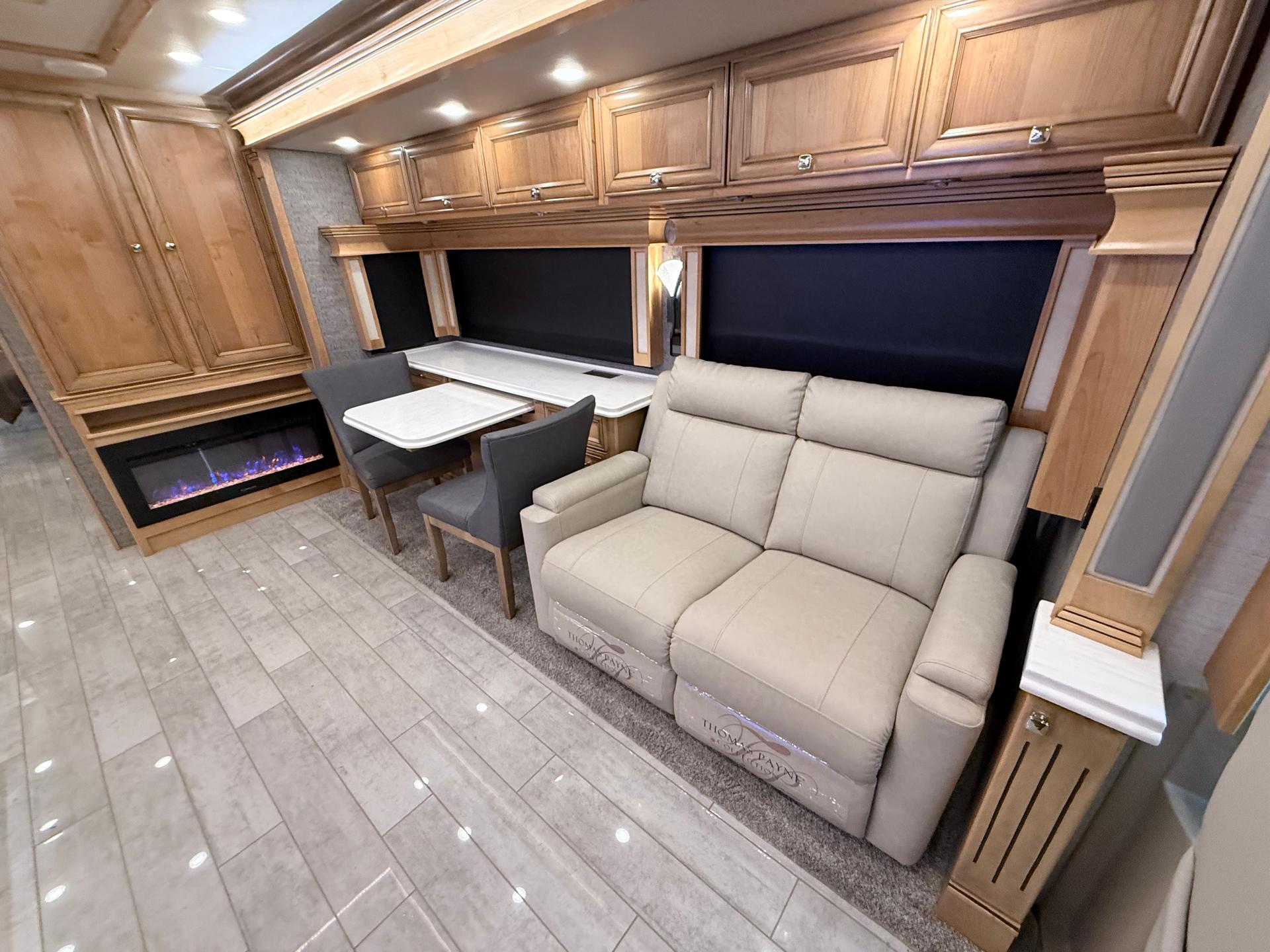 2022 Tiffin Motorhomes 2022 Tiffin Motorhomes Phaeton - thumbnail 6