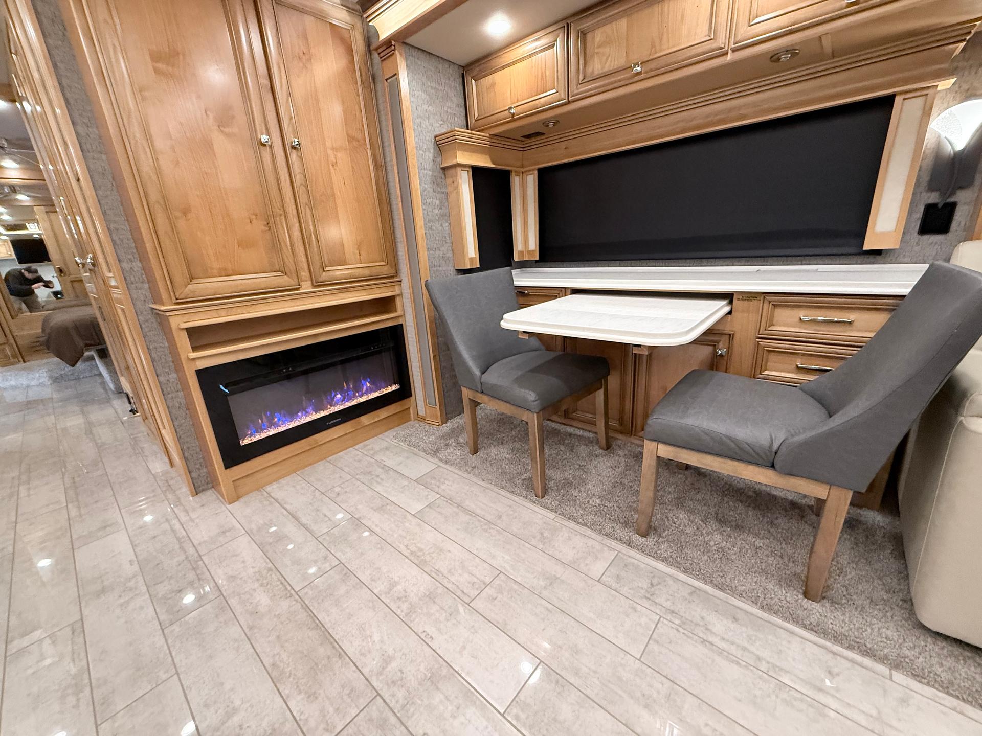 2022 Tiffin Motorhomes 2022 Tiffin Motorhomes Phaeton - thumbnail 8