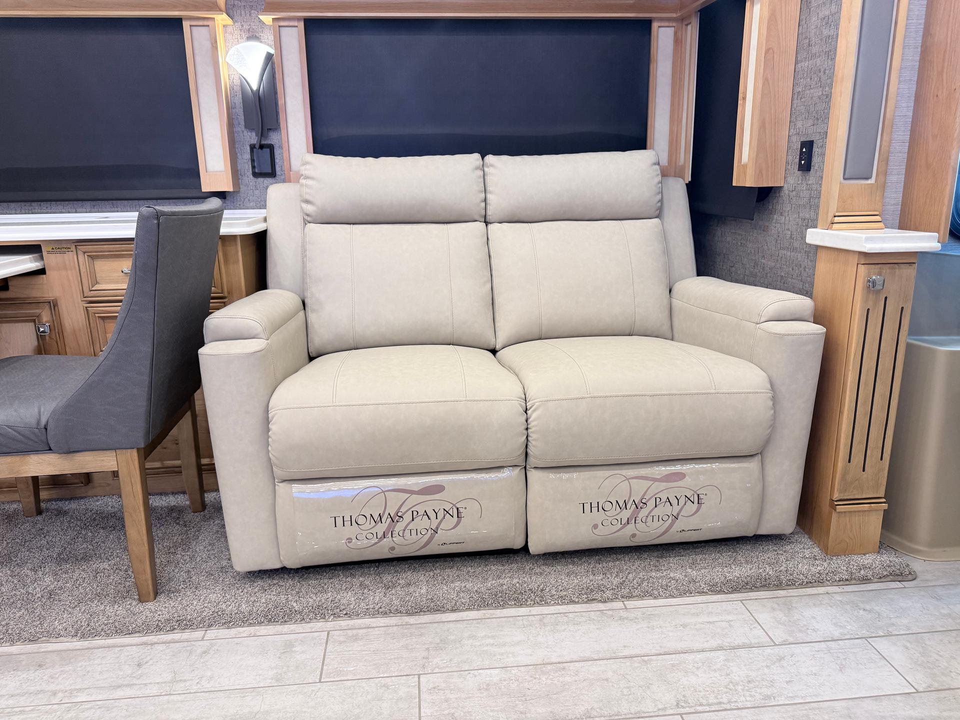 2022 Tiffin Motorhomes 2022 Tiffin Motorhomes Phaeton - thumbnail 9
