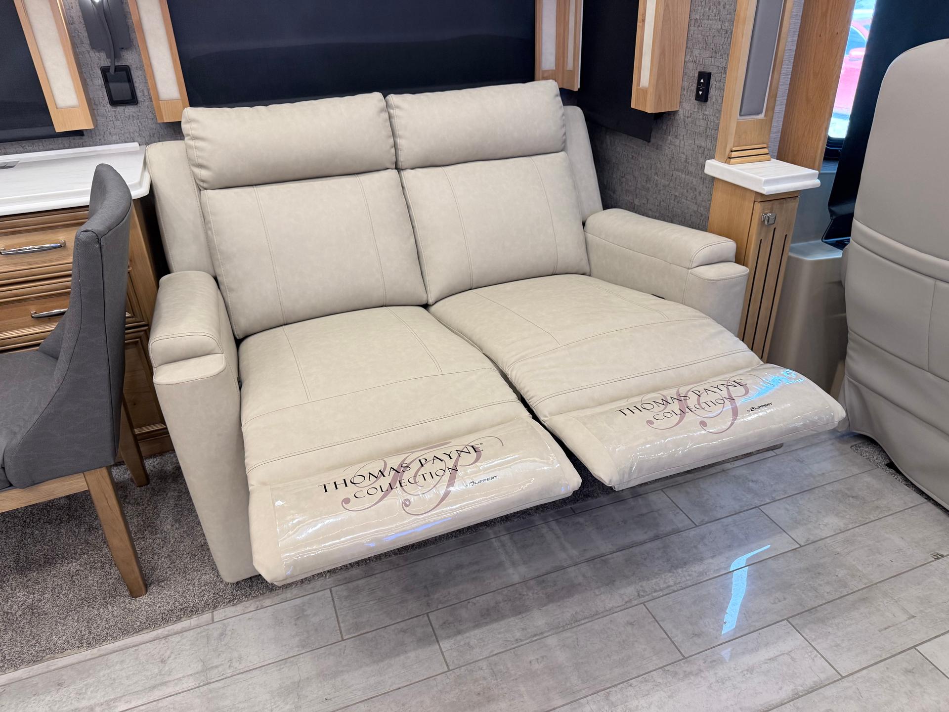 2022 Tiffin Motorhomes 2022 Tiffin Motorhomes Phaeton - thumbnail 10