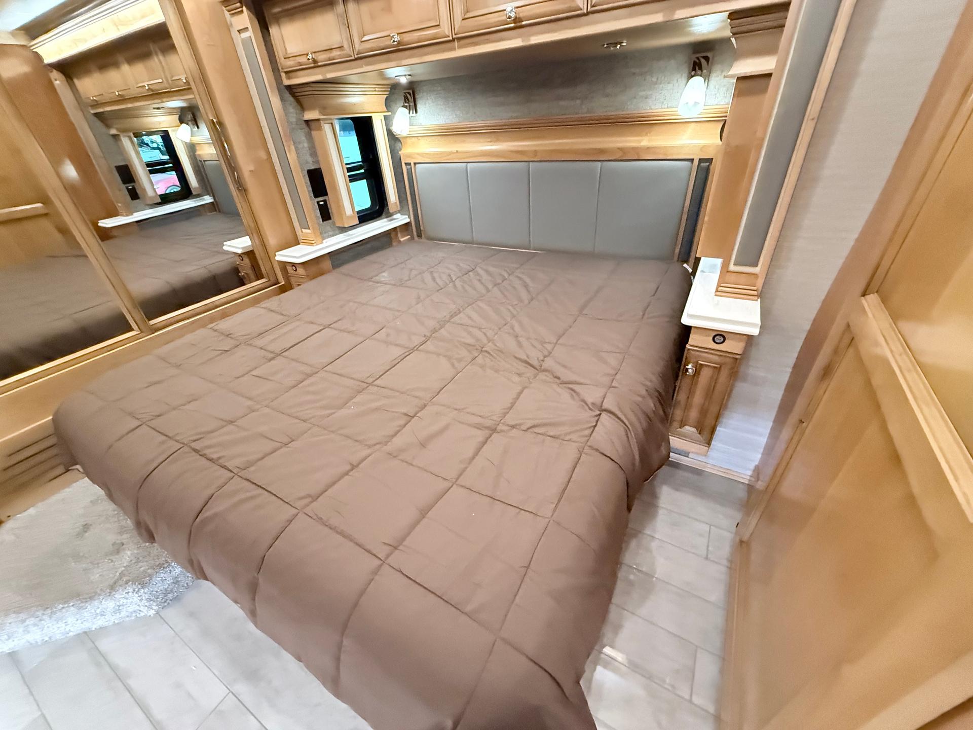 2022 Tiffin Motorhomes 2022 Tiffin Motorhomes Phaeton - thumbnail 31