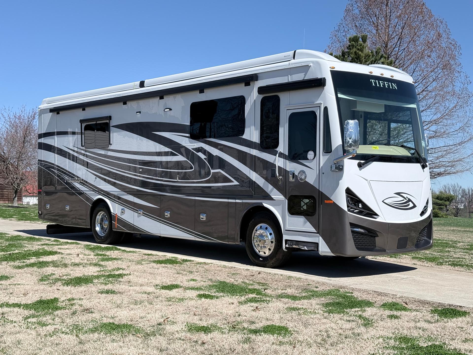 2026 Tiffin Motorhomes Phaeton 35CH