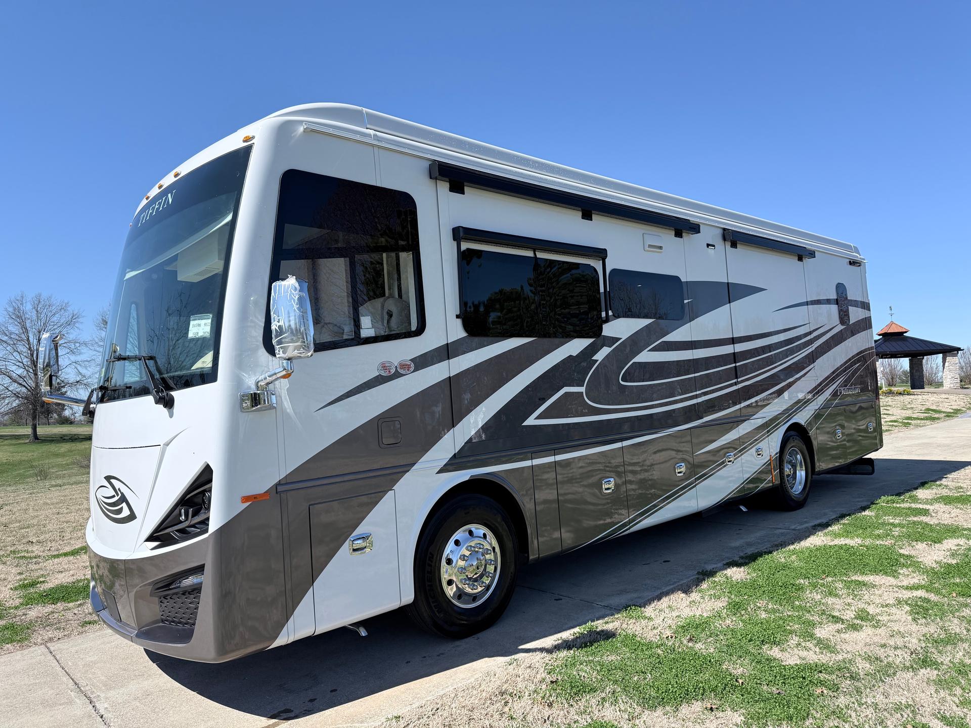 2026 Tiffin Motorhomes 2026 Tiffin Motorhomes Phaeton - thumbnail 9