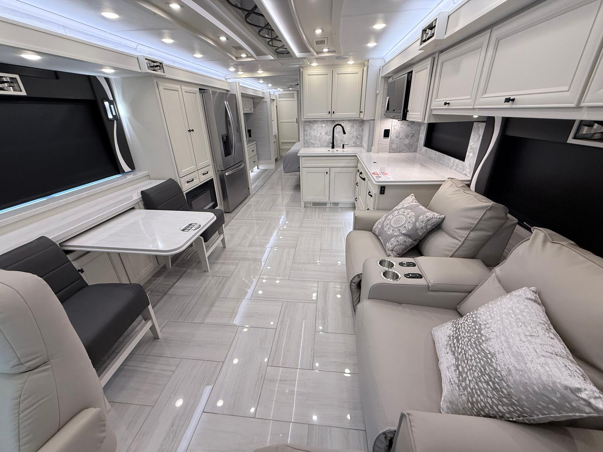 2026 Tiffin Motorhomes 2026 Tiffin Motorhomes Phaeton - thumbnail 22