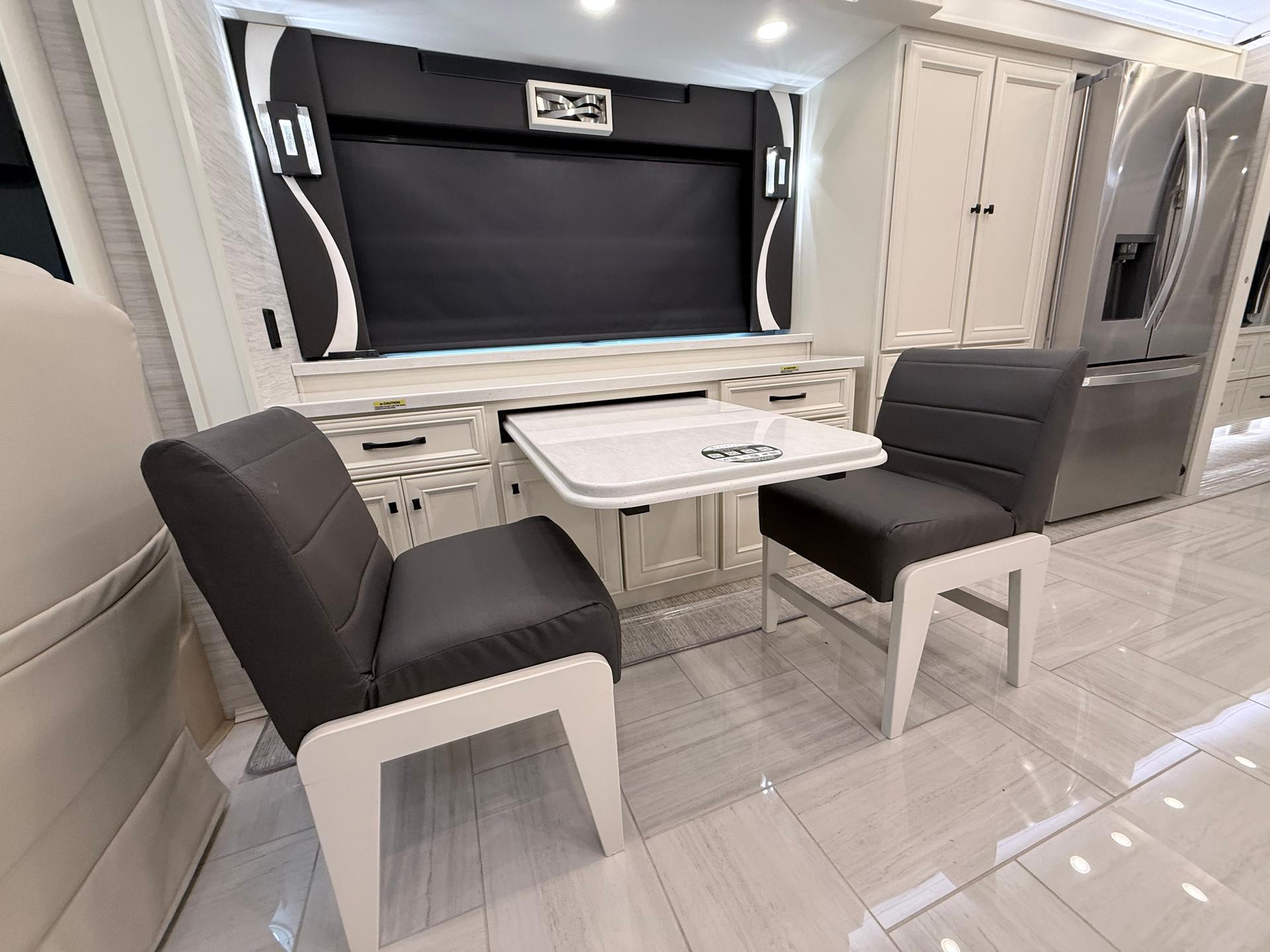 2026 Tiffin Motorhomes 2026 Tiffin Motorhomes Phaeton - thumbnail 25