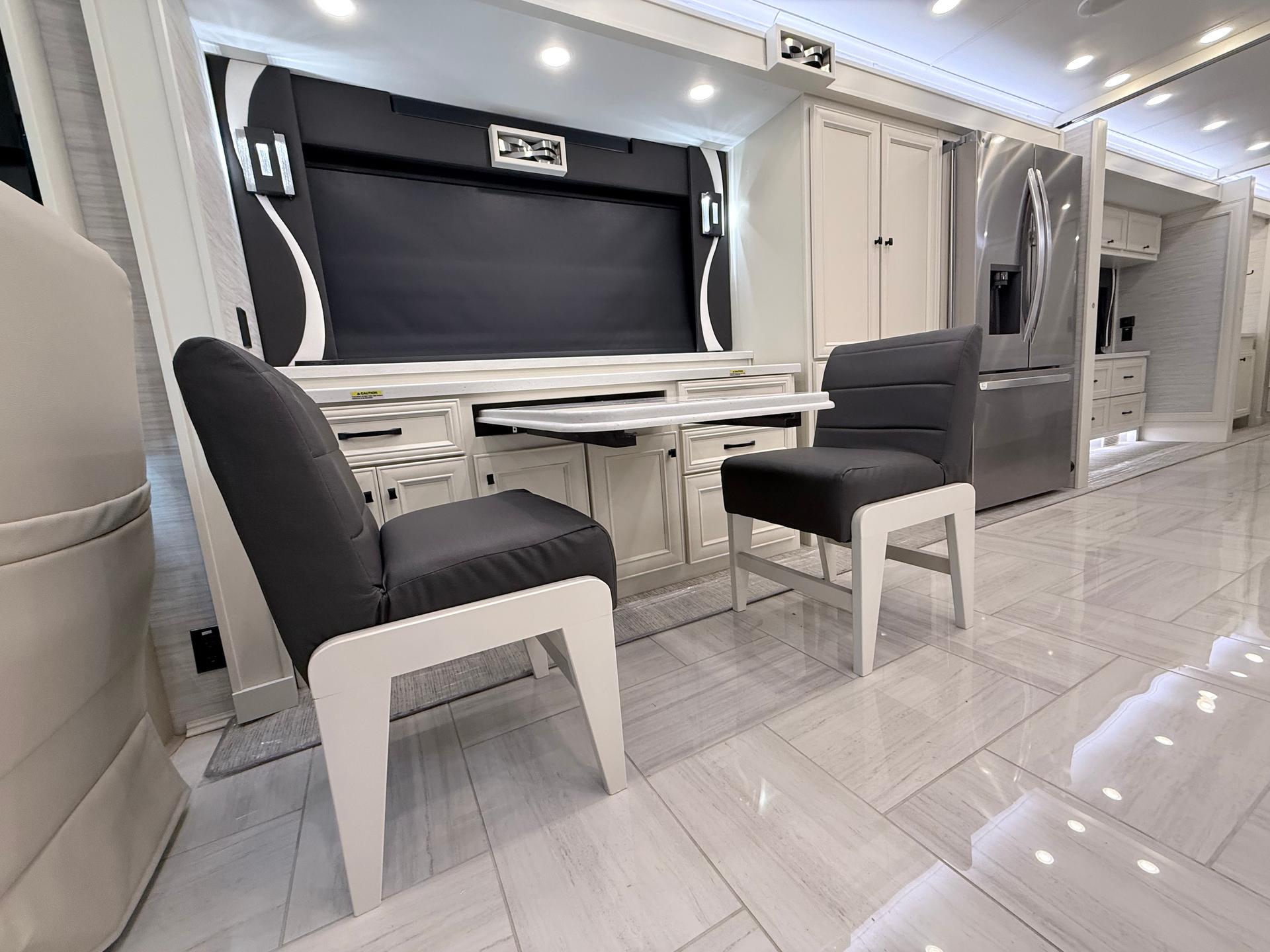 2026 Tiffin Motorhomes 2026 Tiffin Motorhomes Phaeton - thumbnail 26