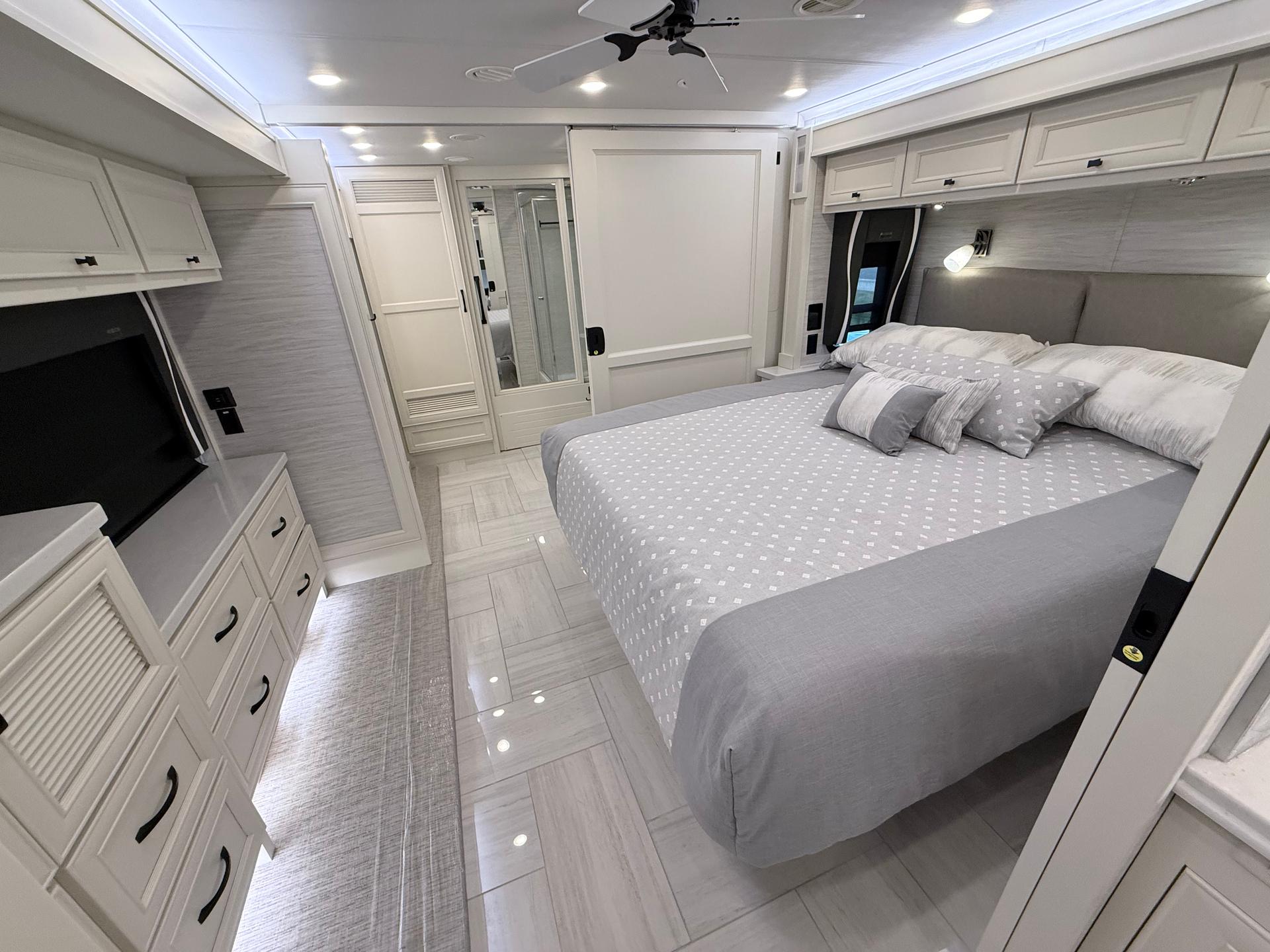 2026 Tiffin Motorhomes 2026 Tiffin Motorhomes Phaeton - thumbnail 43