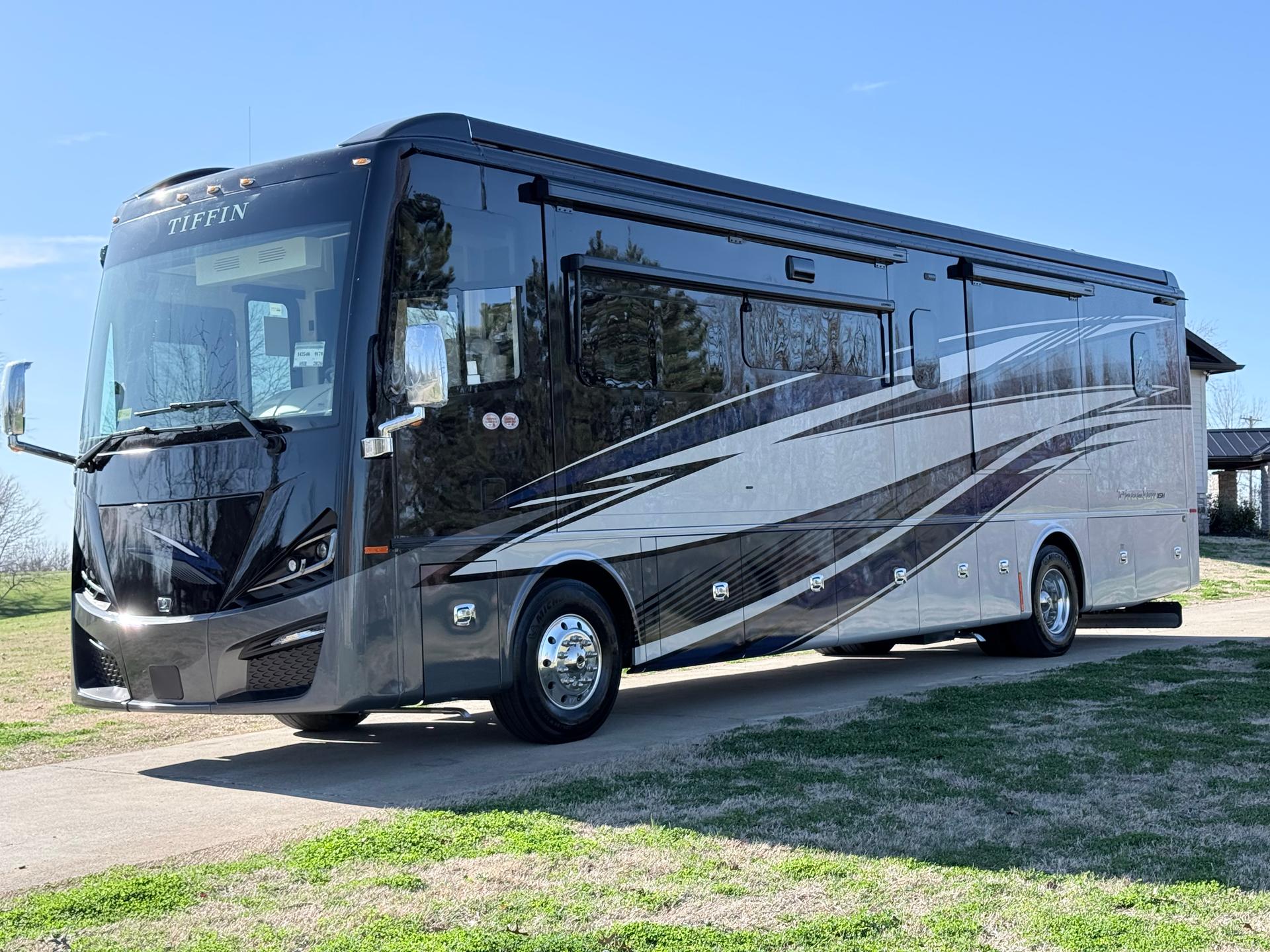 2026 Tiffin Motorhomes 2026 Tiffin Motorhomes Phaeton - thumbnail 5