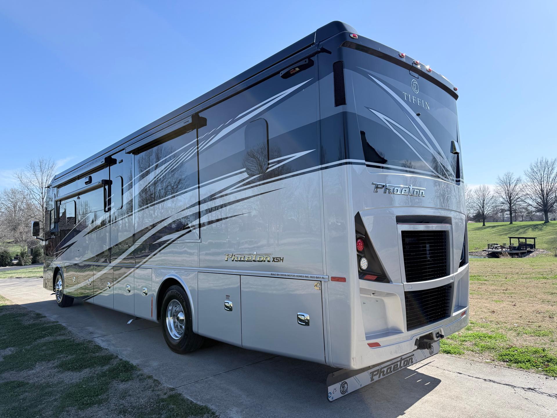 2026 Tiffin Motorhomes 2026 Tiffin Motorhomes Phaeton - thumbnail 8