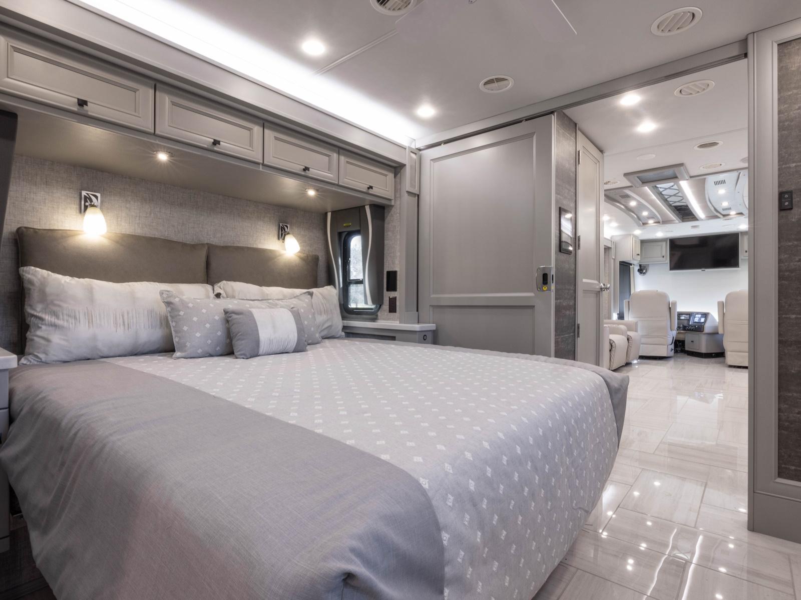 2026 Tiffin Motorhomes 2026 Tiffin Motorhomes Phaeton - thumbnail 20