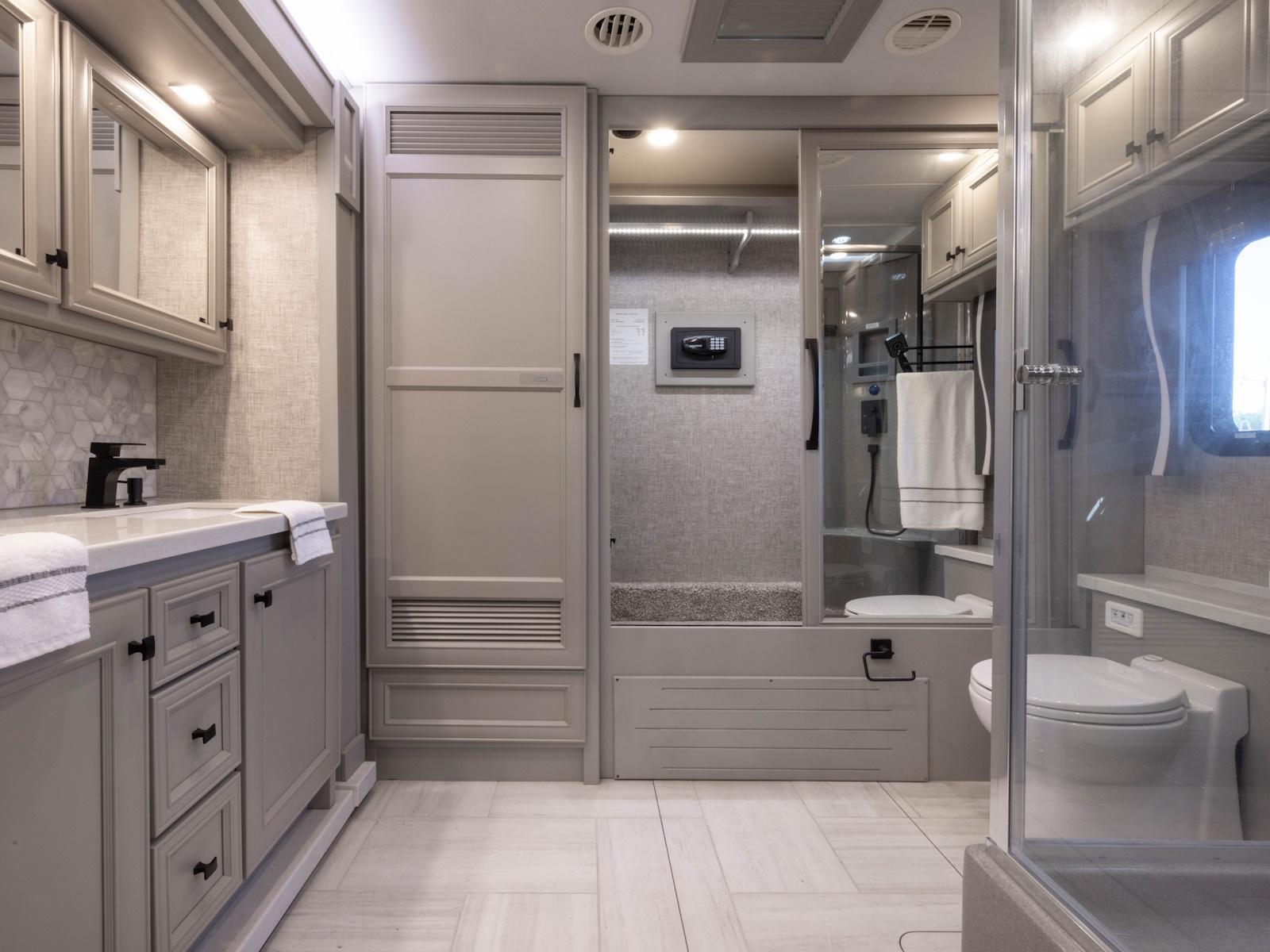 2026 Tiffin Motorhomes 2026 Tiffin Motorhomes Phaeton - thumbnail 22